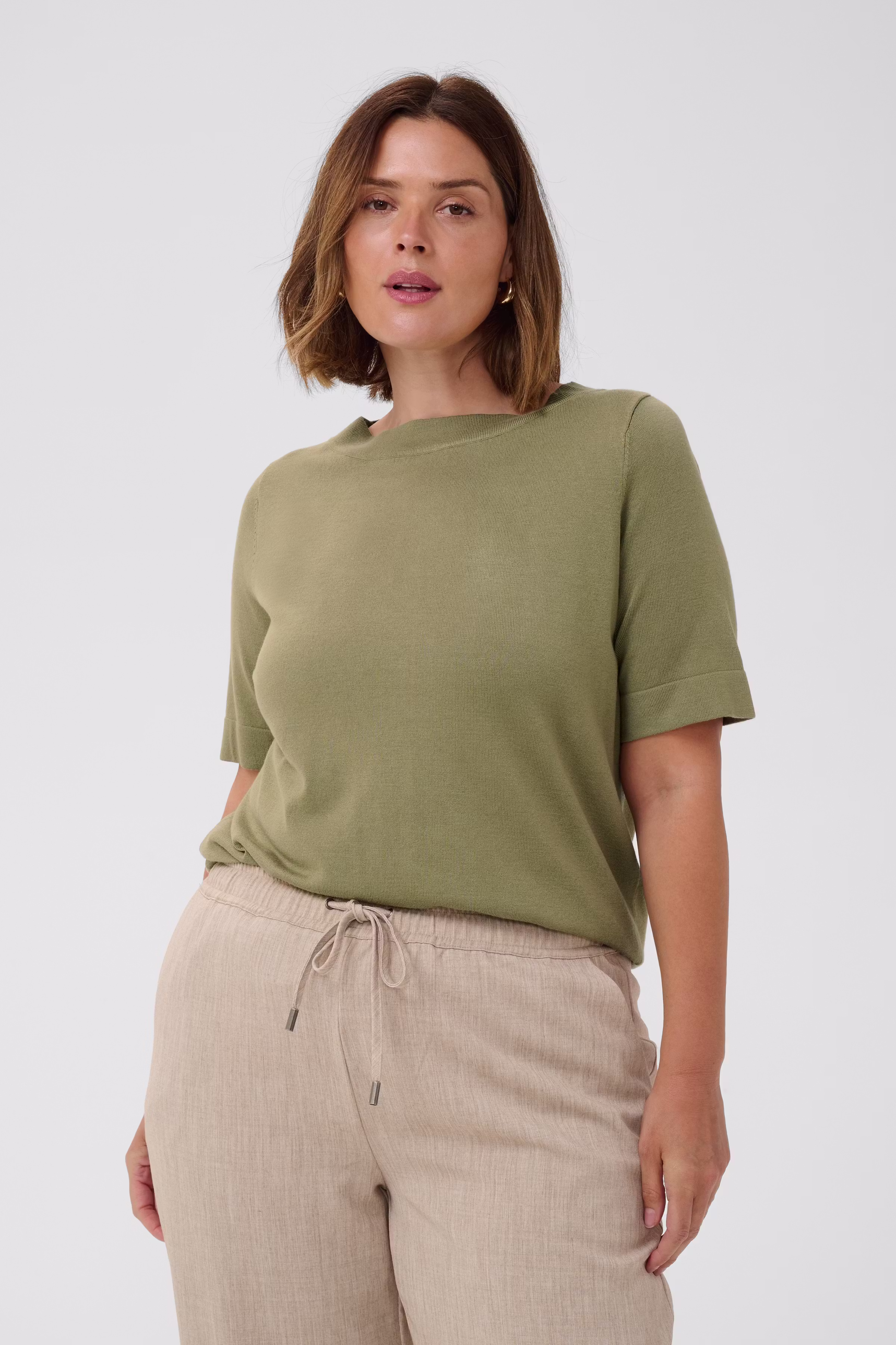 KClizzy Pullover LOOKBOOK FRONT 10584456-170620