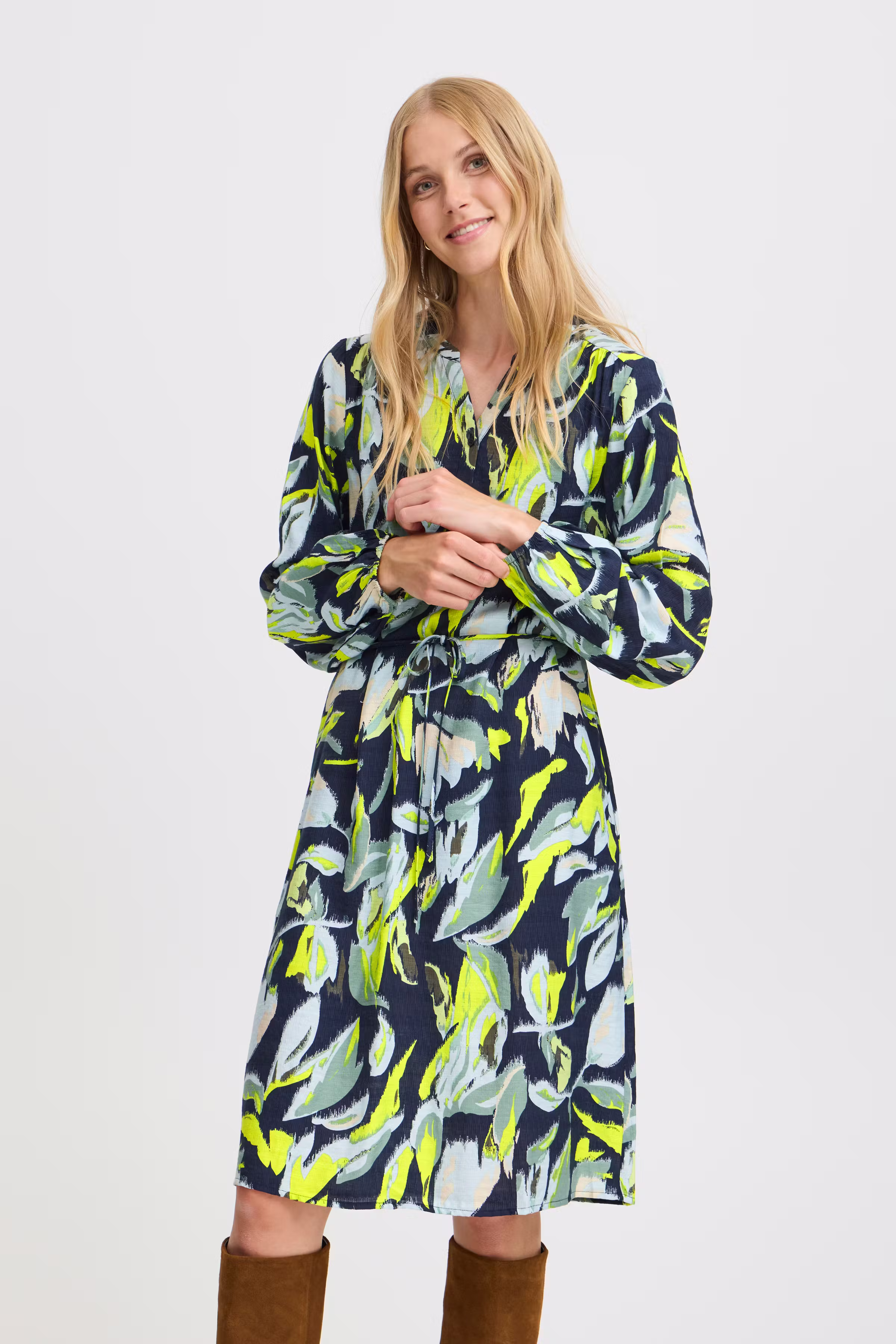 FRARIANA Kjole LOOKBOOK FRONT 20614313-203433