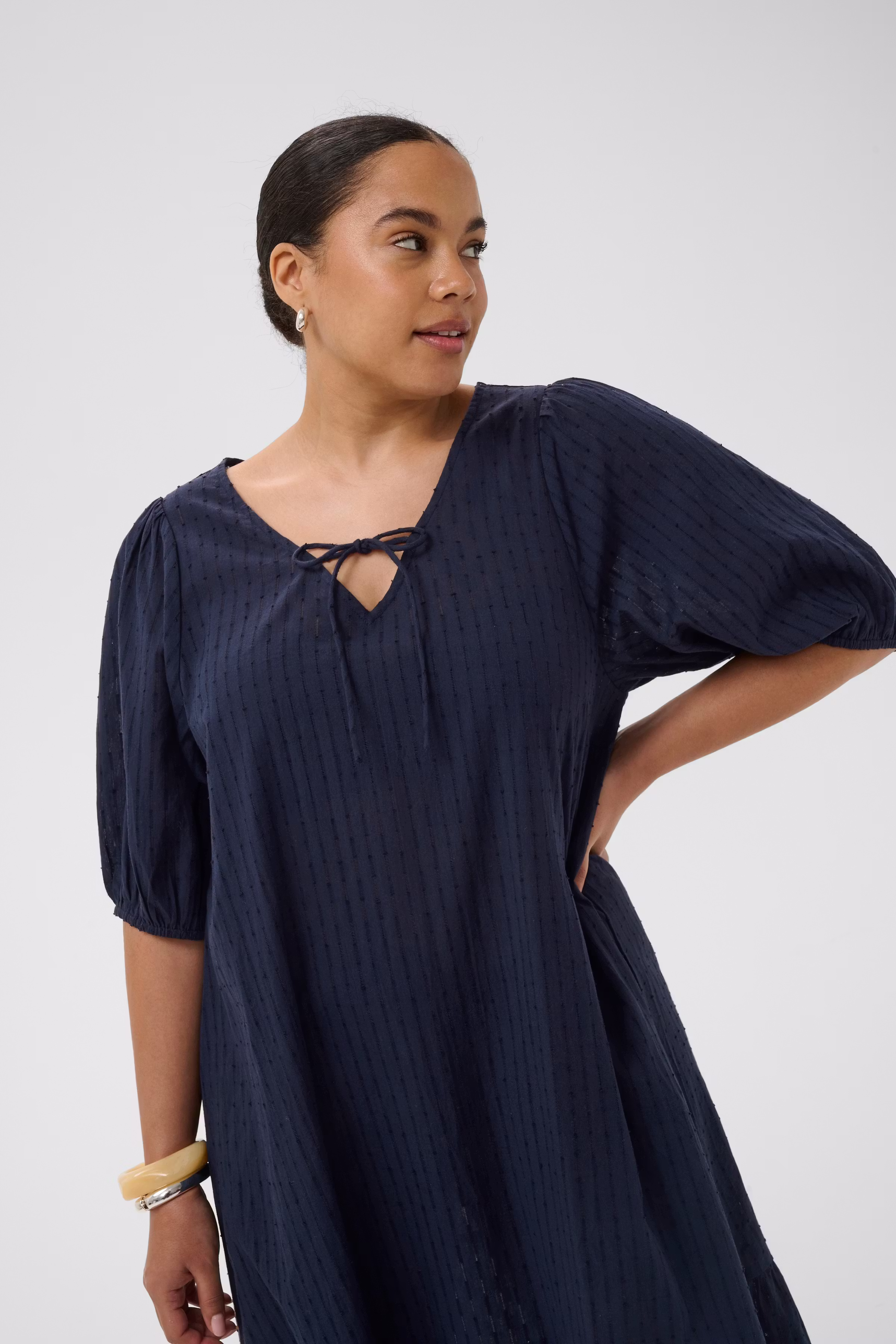 KCthea Kleid LOOKBOOK DETAIL 10584176-194020