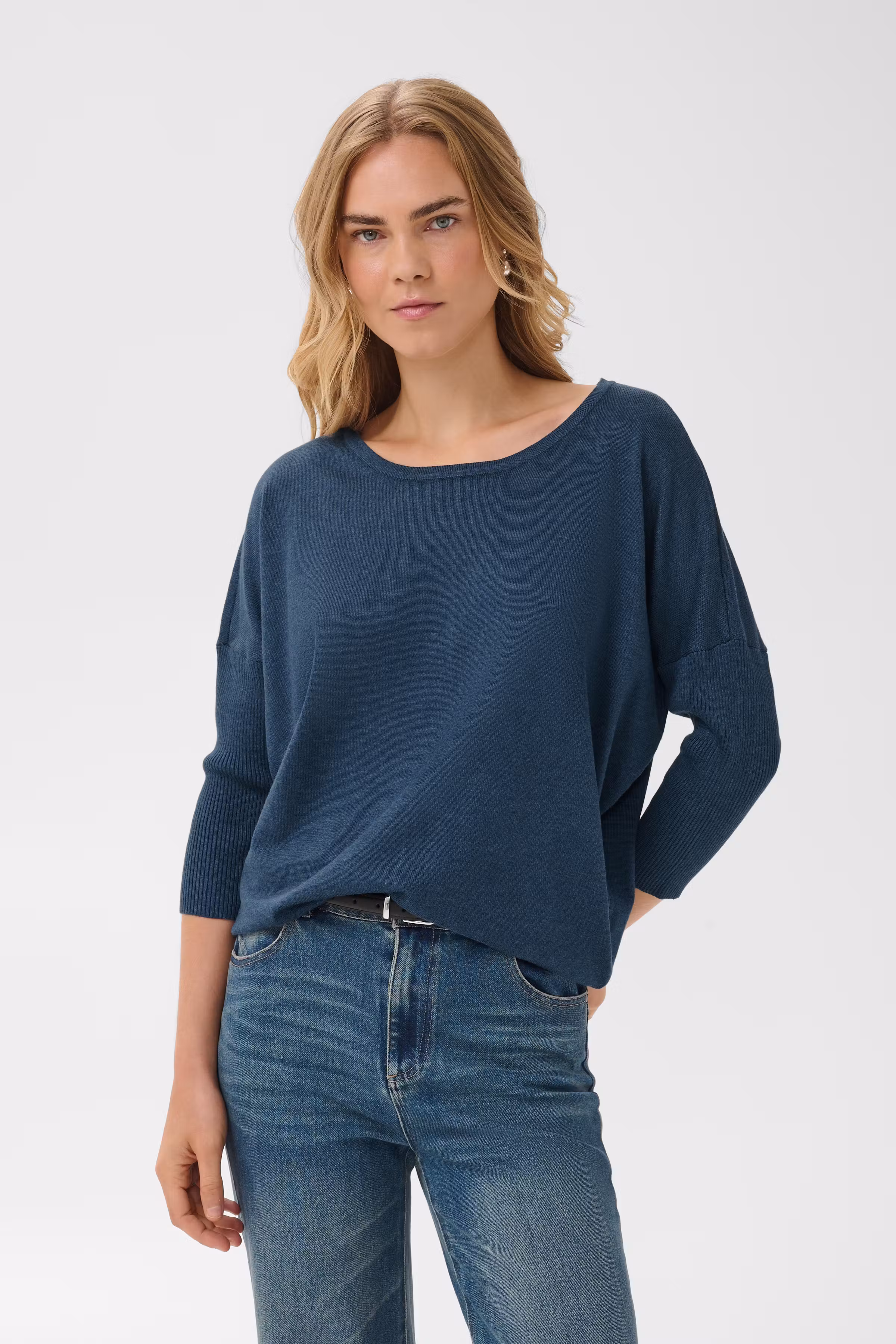 A2561, Pullover LOOKBOOK FRONT 30500003-1941171