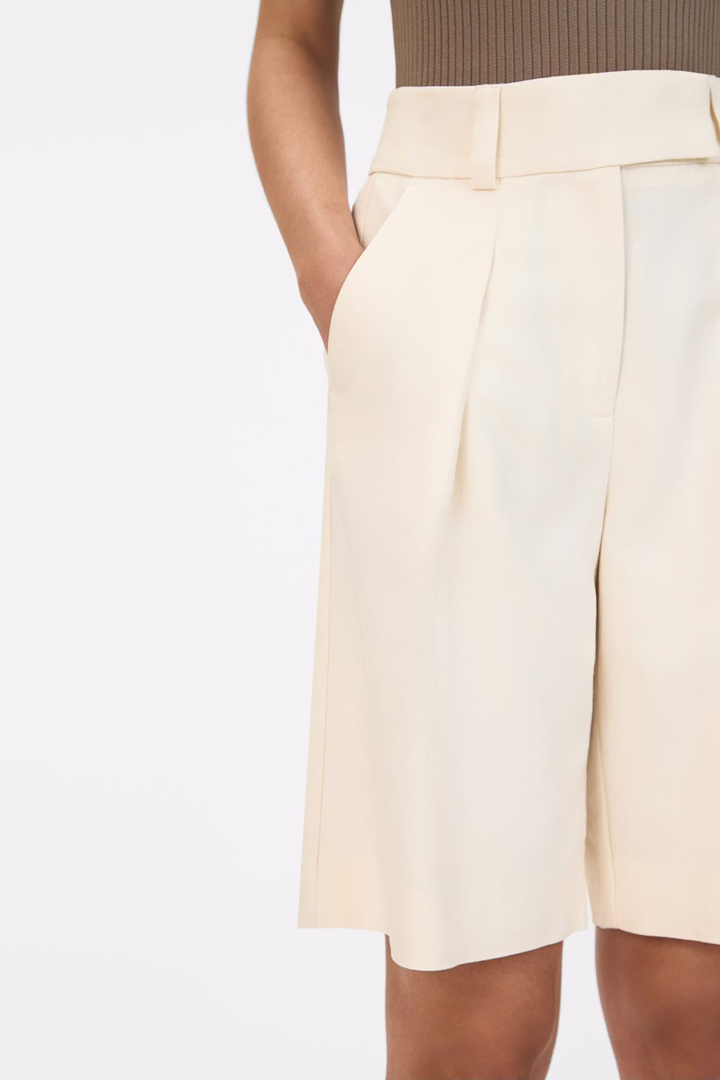 PEONY Shorts LOOKBOOK DETAIL 30600514-WH014