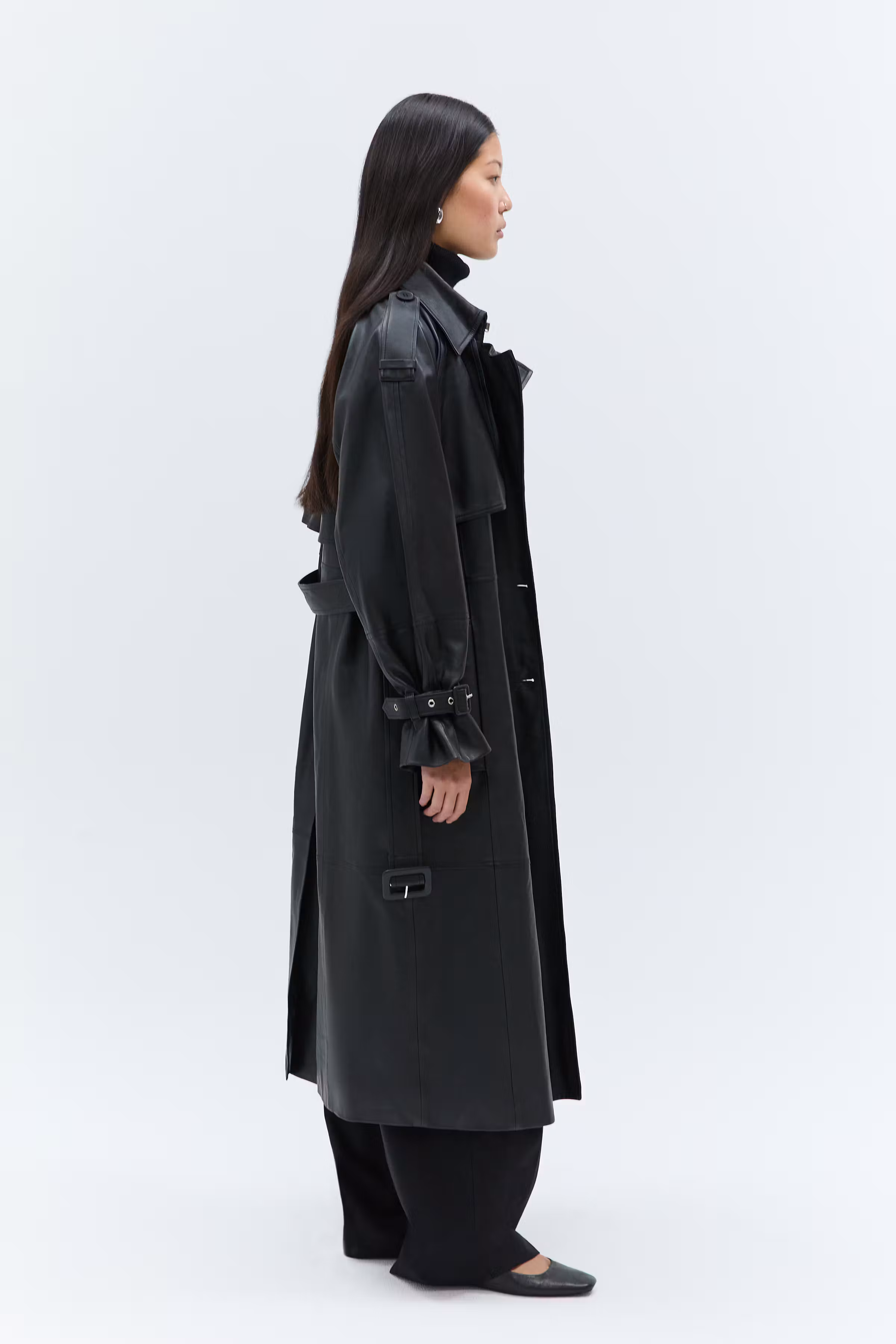 IOLINDA Outerwear LOOKBOOK FRONT 30600685-BK999