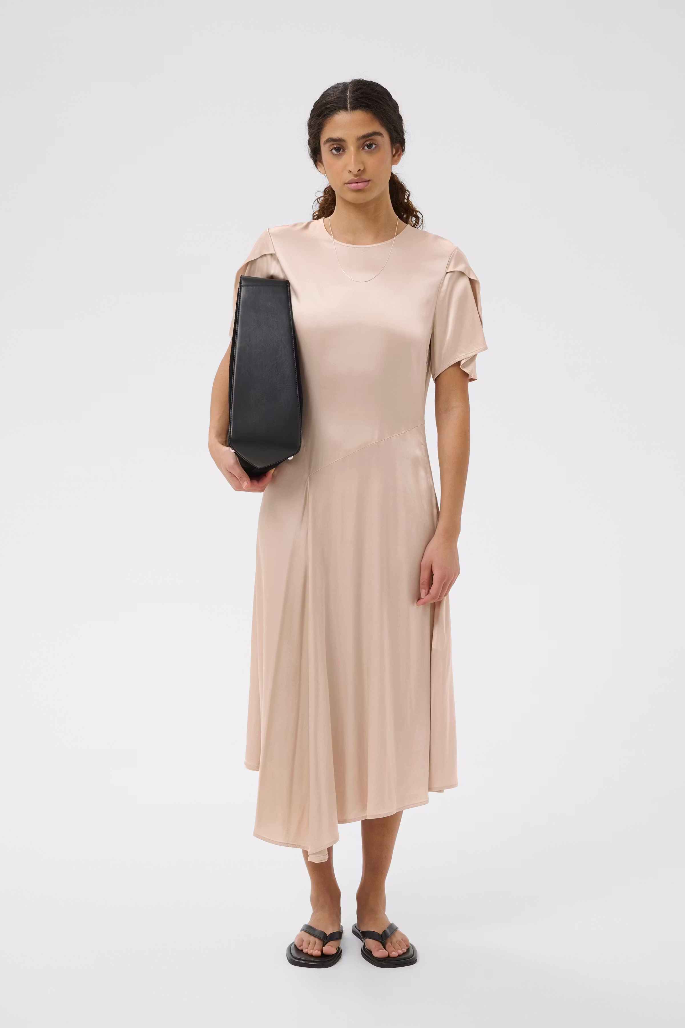 LATINIW Jurk LOOKBOOK FRONT 30112465-130403