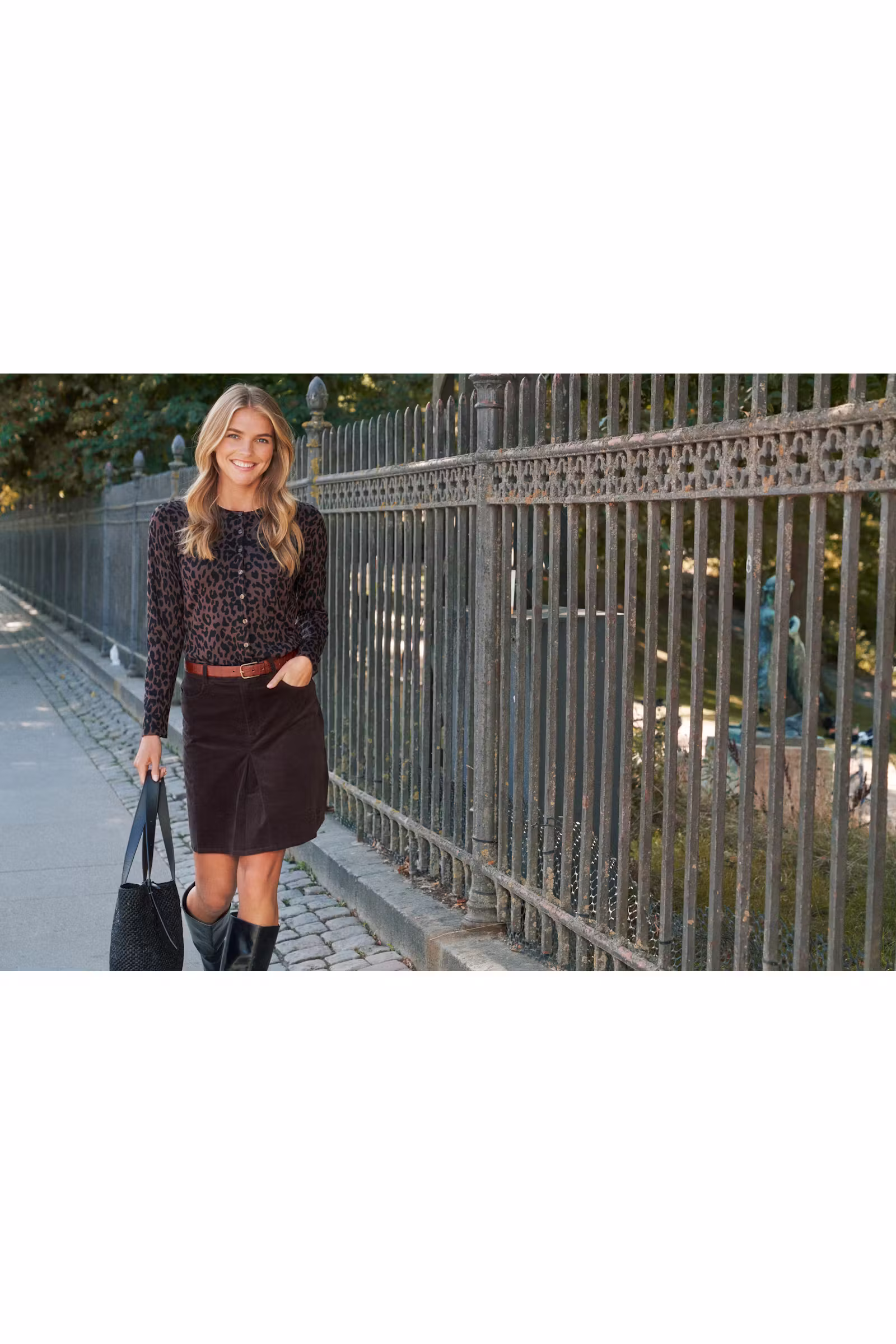 ZhilaSZ Cardigan LOCATION NONE 30513973-303646