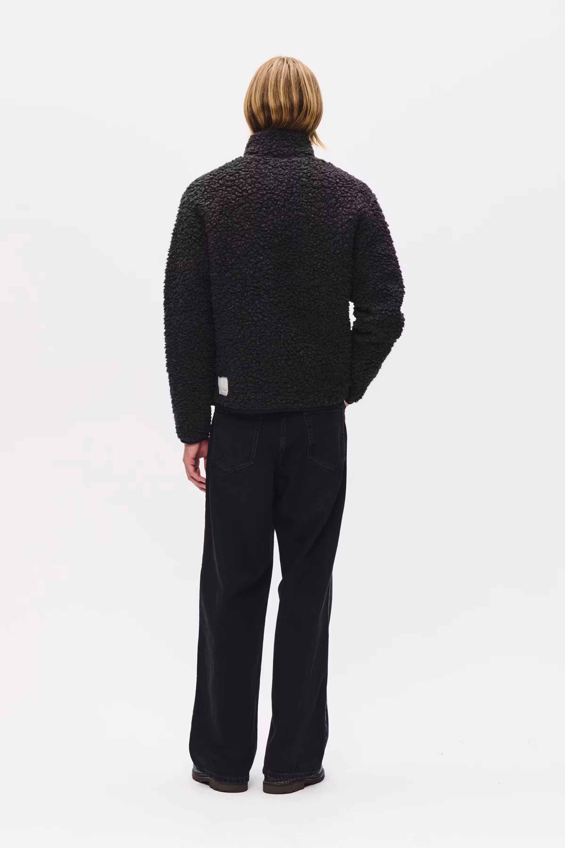 WWEik x jas LOOKBOOK BACK 30252305-194008
