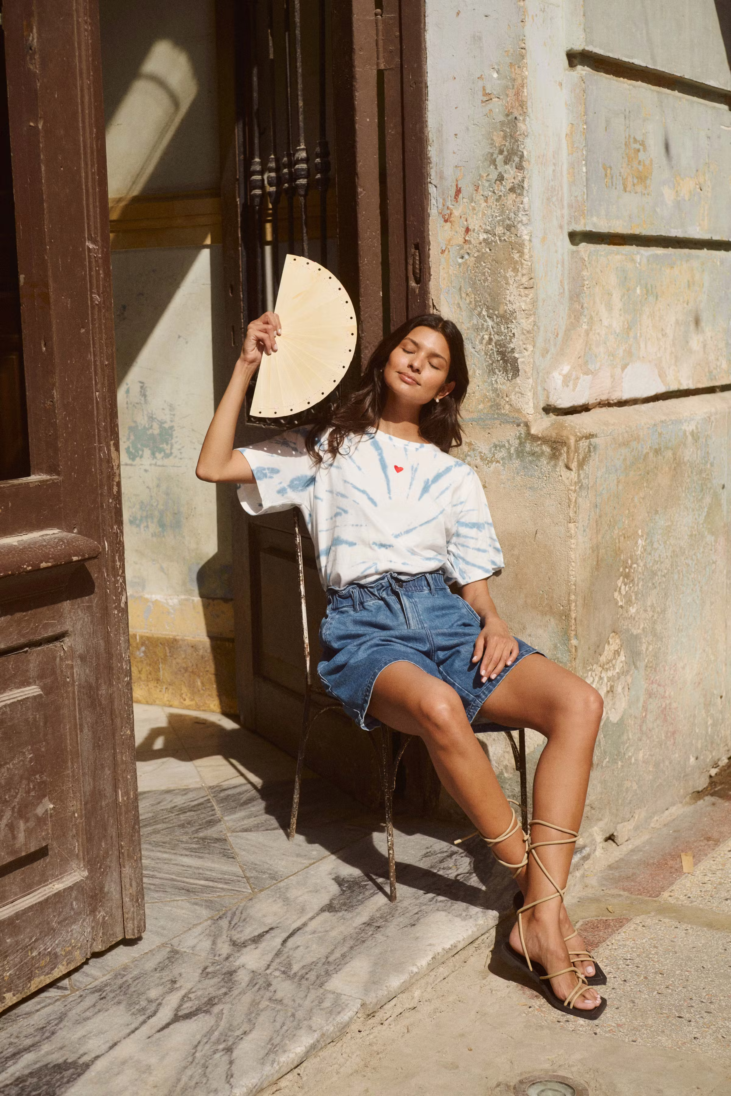 HellielouSZ T-shirt LOCATION NONE 30514247-164032