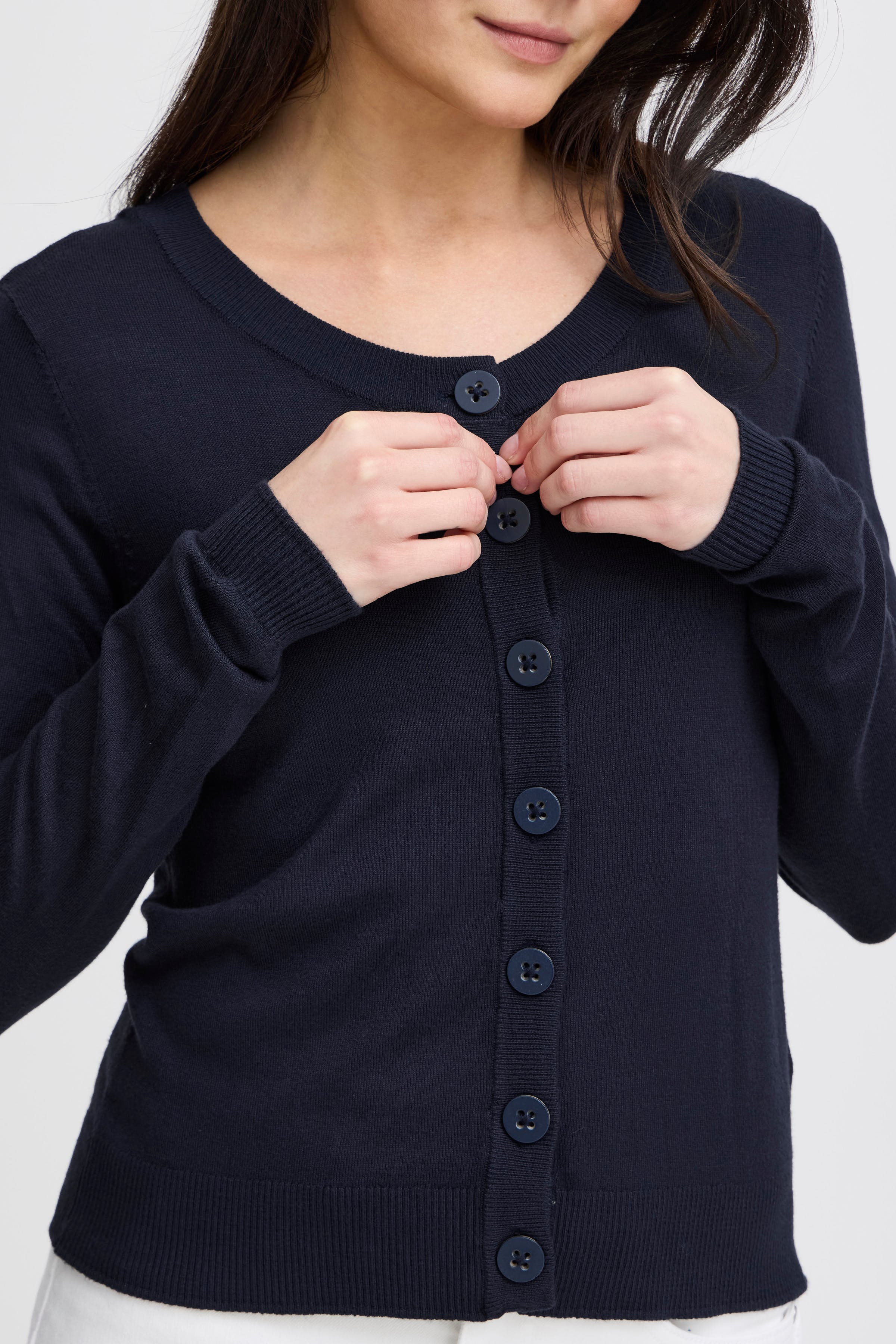 ZUVICFR STRICKJACKE LOOKBOOK DETAIL 20600437-60468