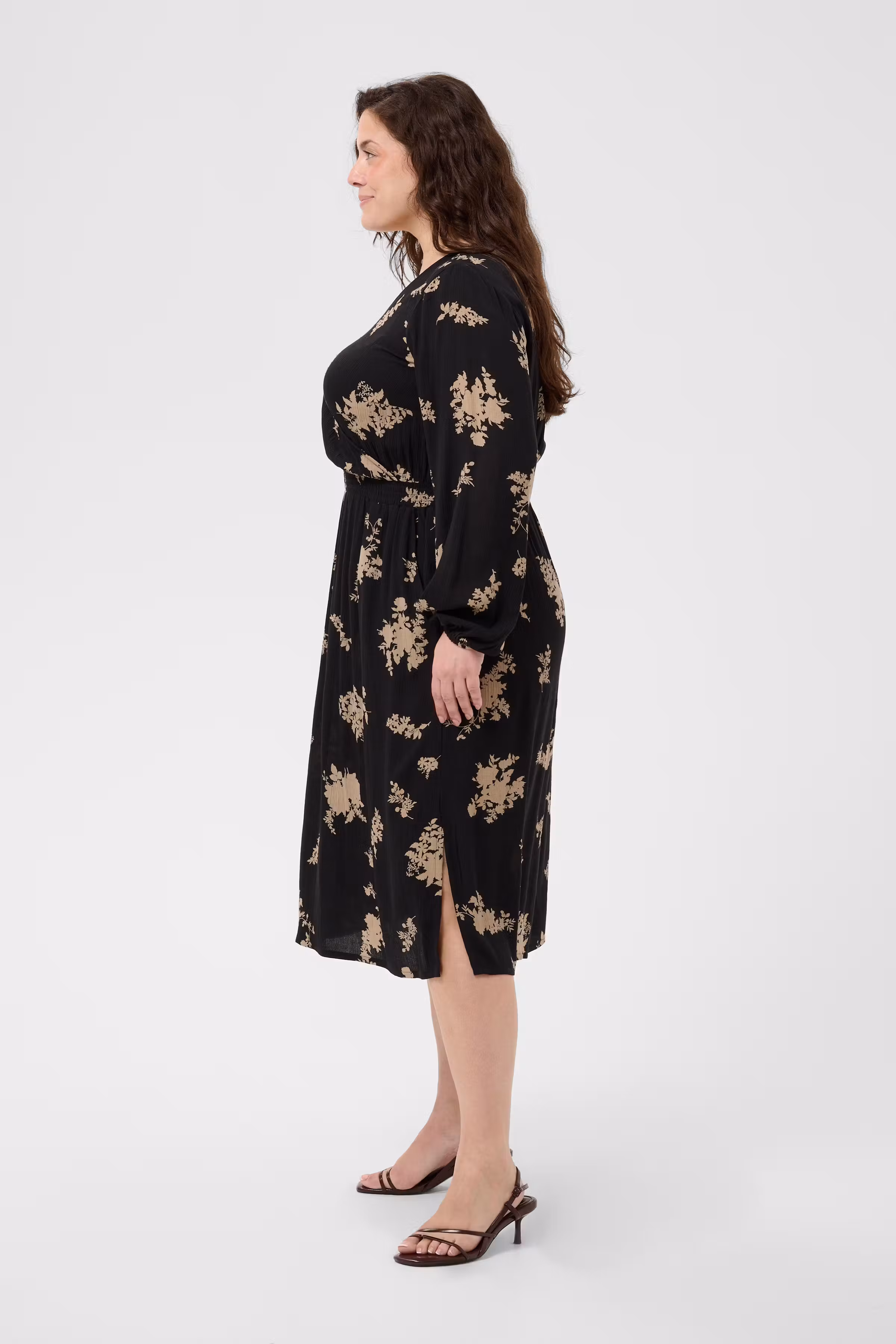 KCjenna Kleid LOOKBOOK FRONT 10584938-106367