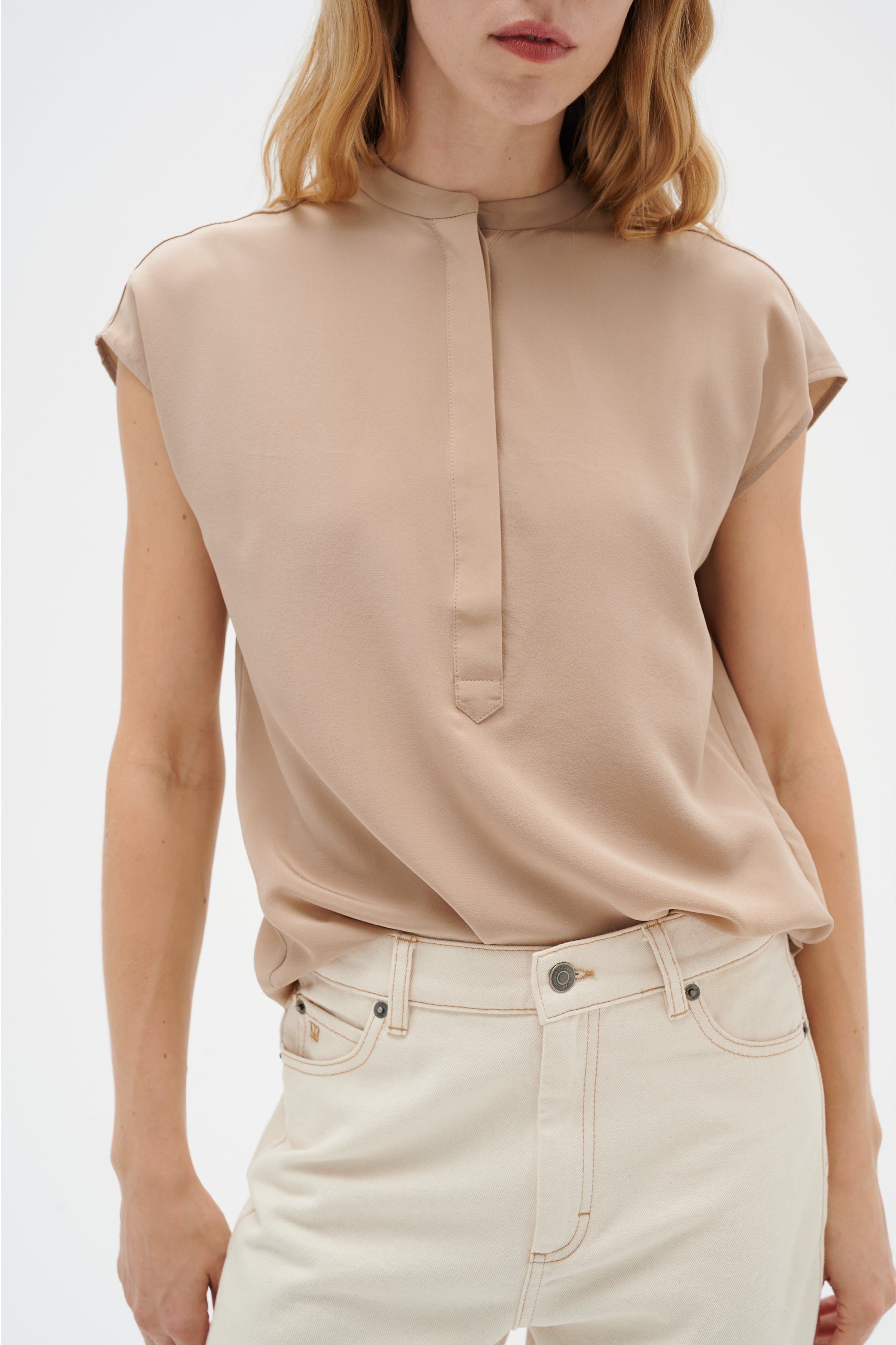 LucieIW Top LOOKBOOK FRONT 30104239-171319