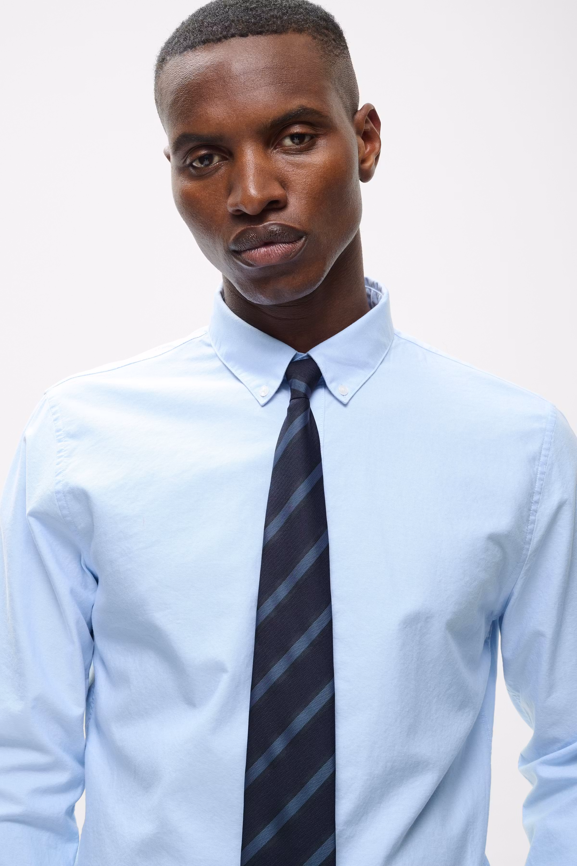 MAtie Tie LOOKBOOK DETAIL 30208732-194023