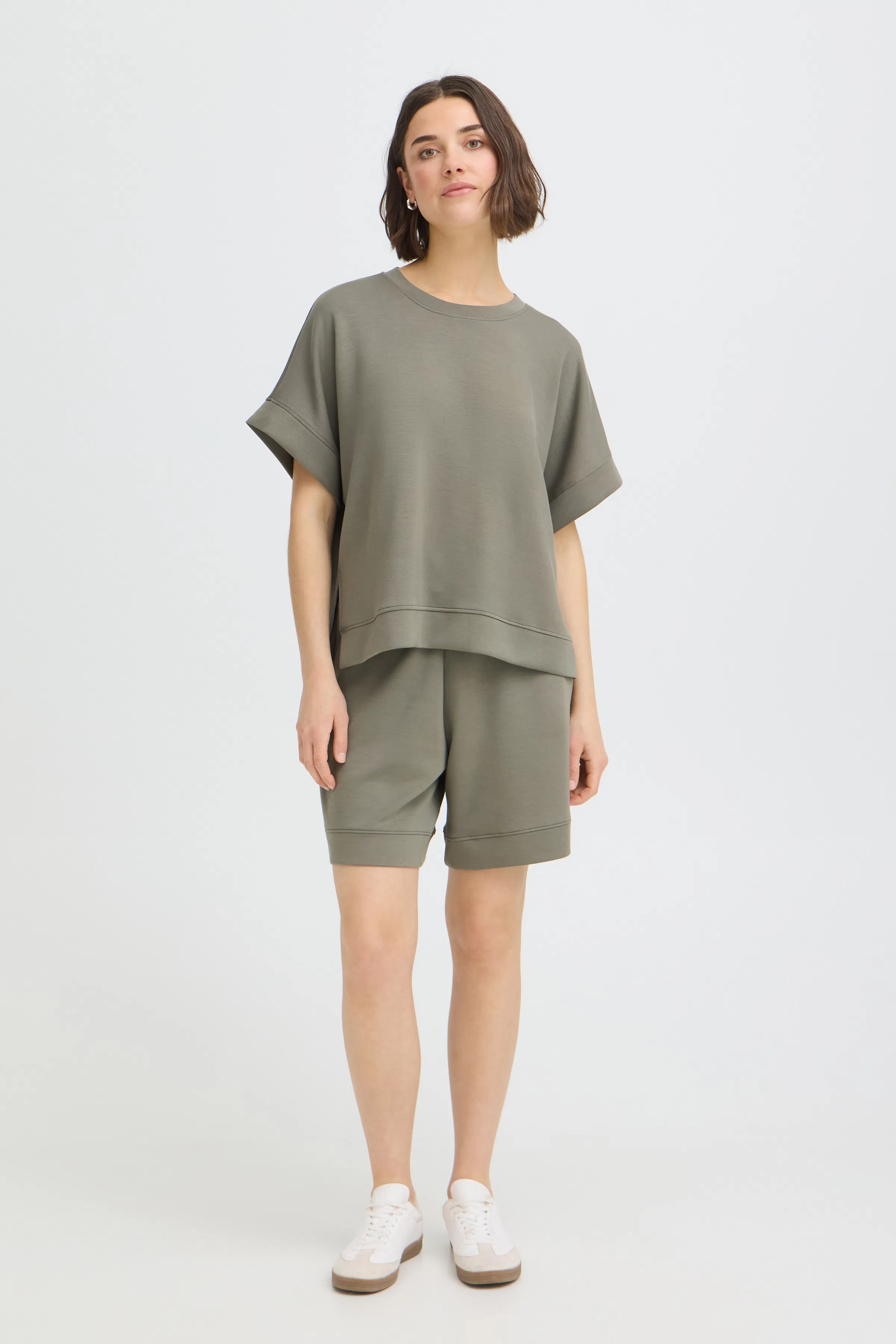 FRAURORA T-shirt LOOKBOOK FRONT 20617749-180516