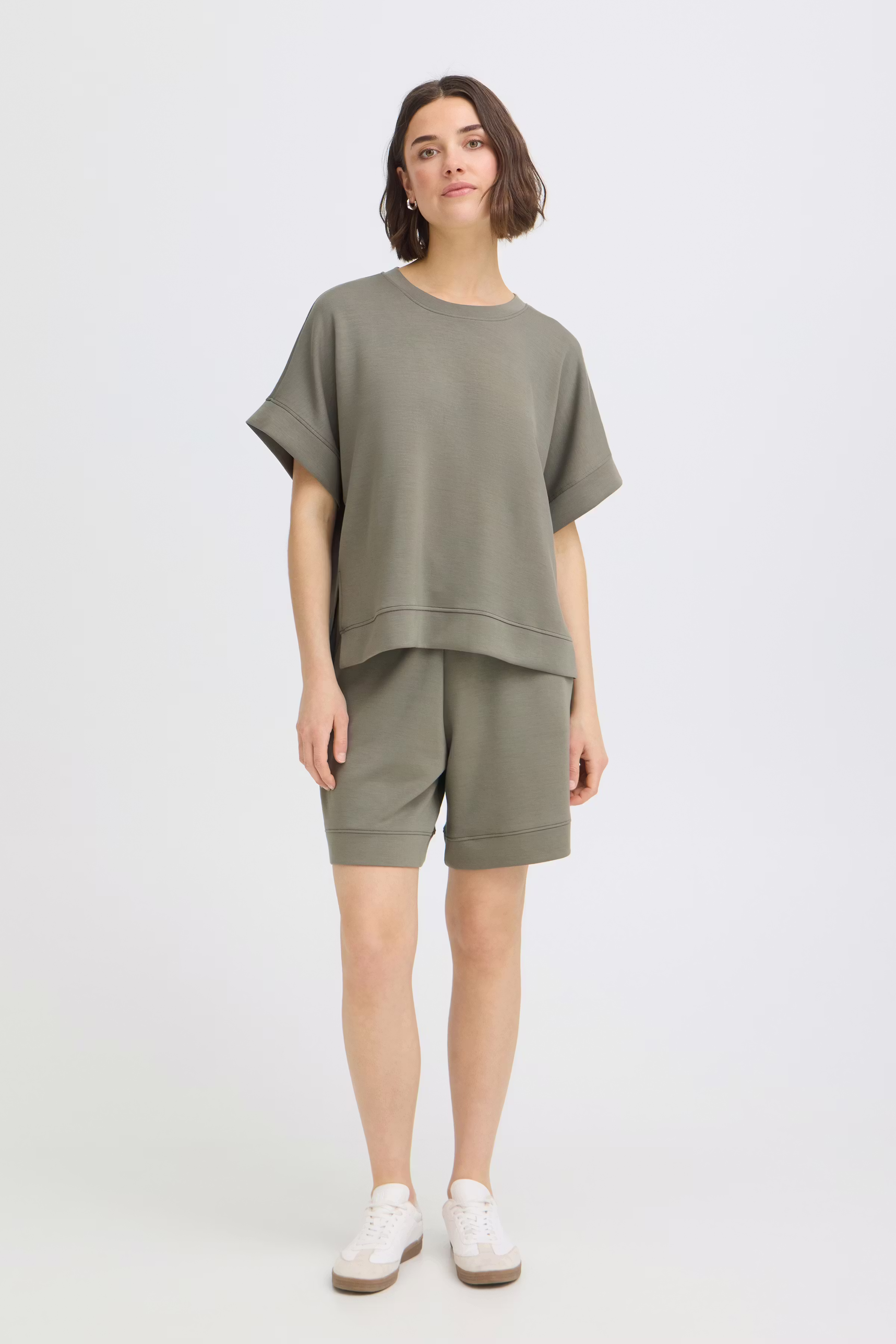 FRAURORA T-shirt LOOKBOOK FRONT 20617749-180516