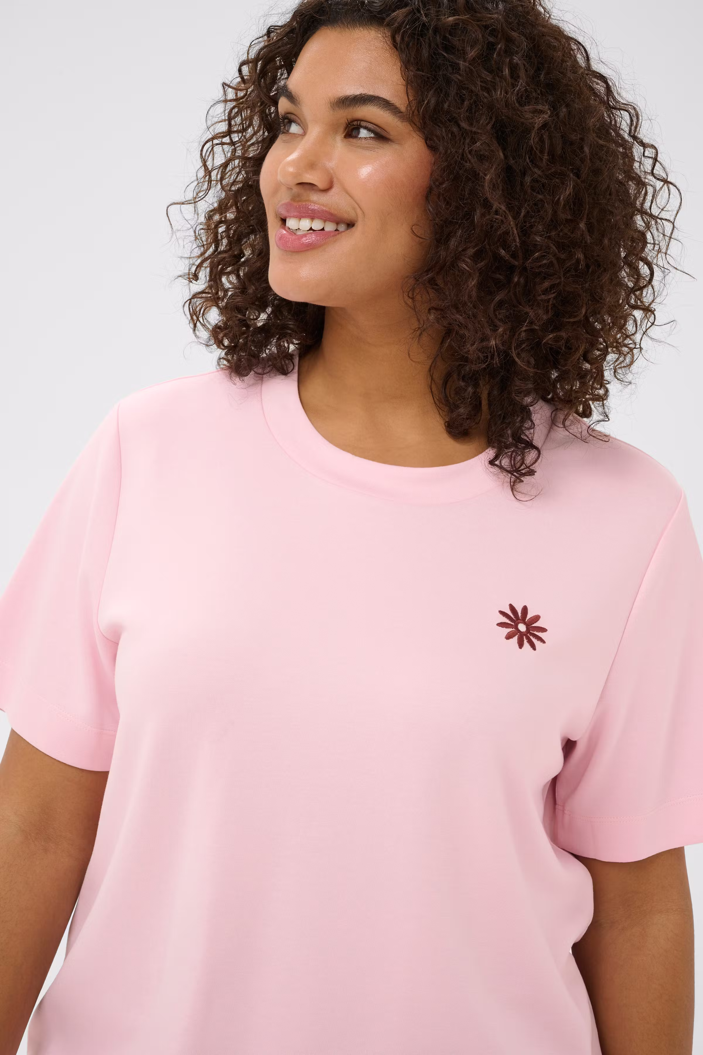 KCannia T-shirt LOOKBOOK DETAIL 10584207-132807