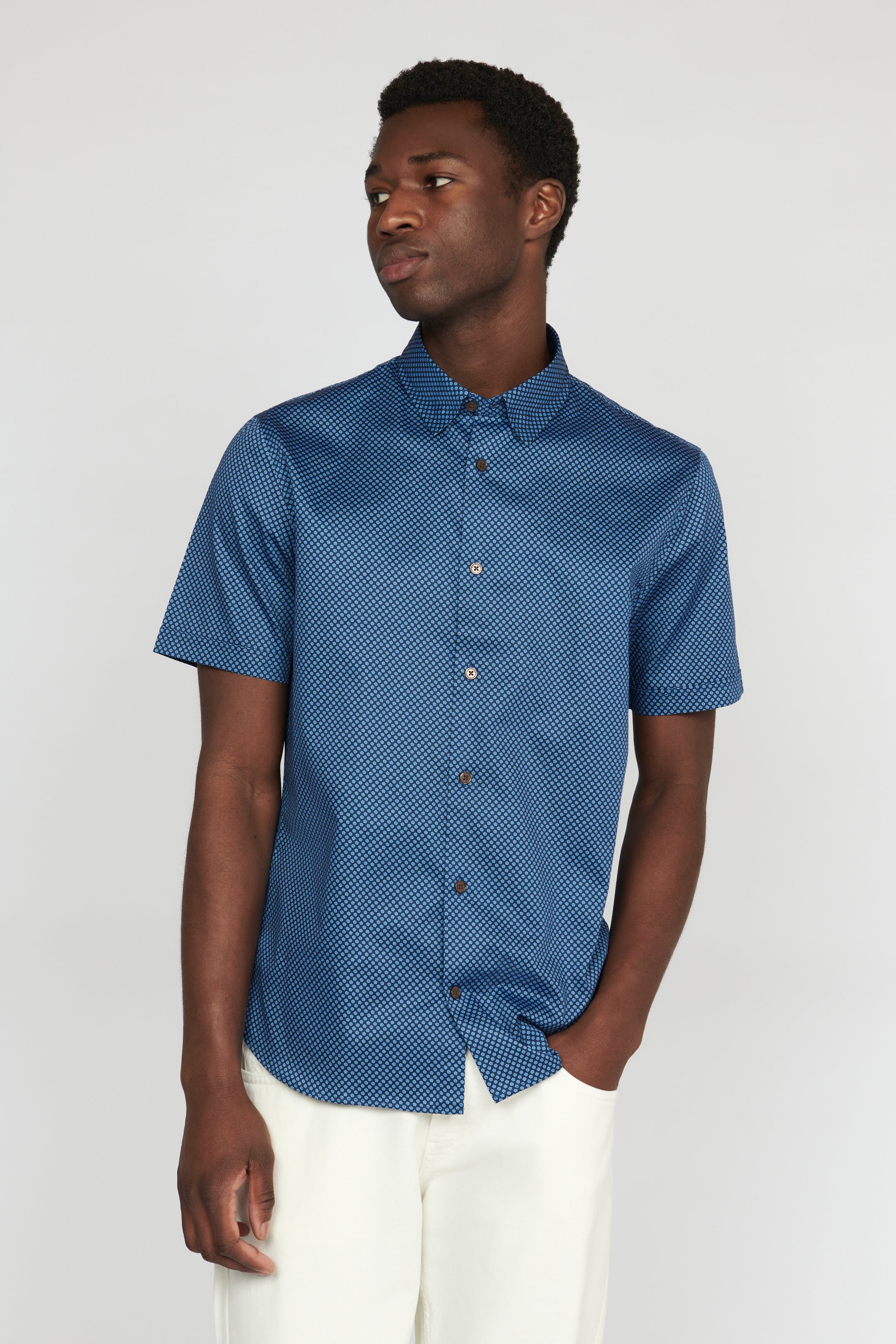 MAtrostol Shirt LOOKBOOK FRONT 30207365-194011