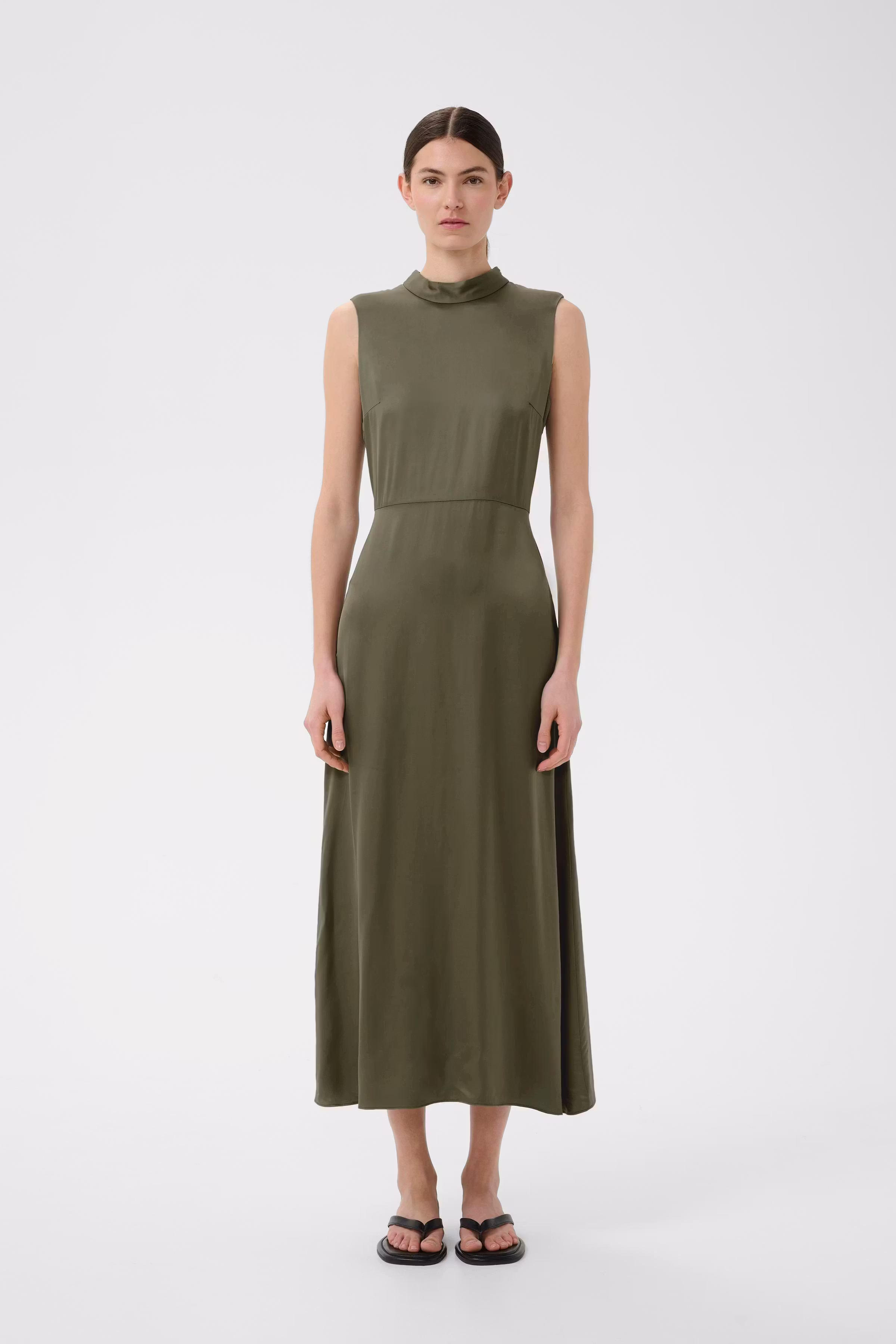 BallaIW Dress LOOKBOOK FRONT 30111228-180515