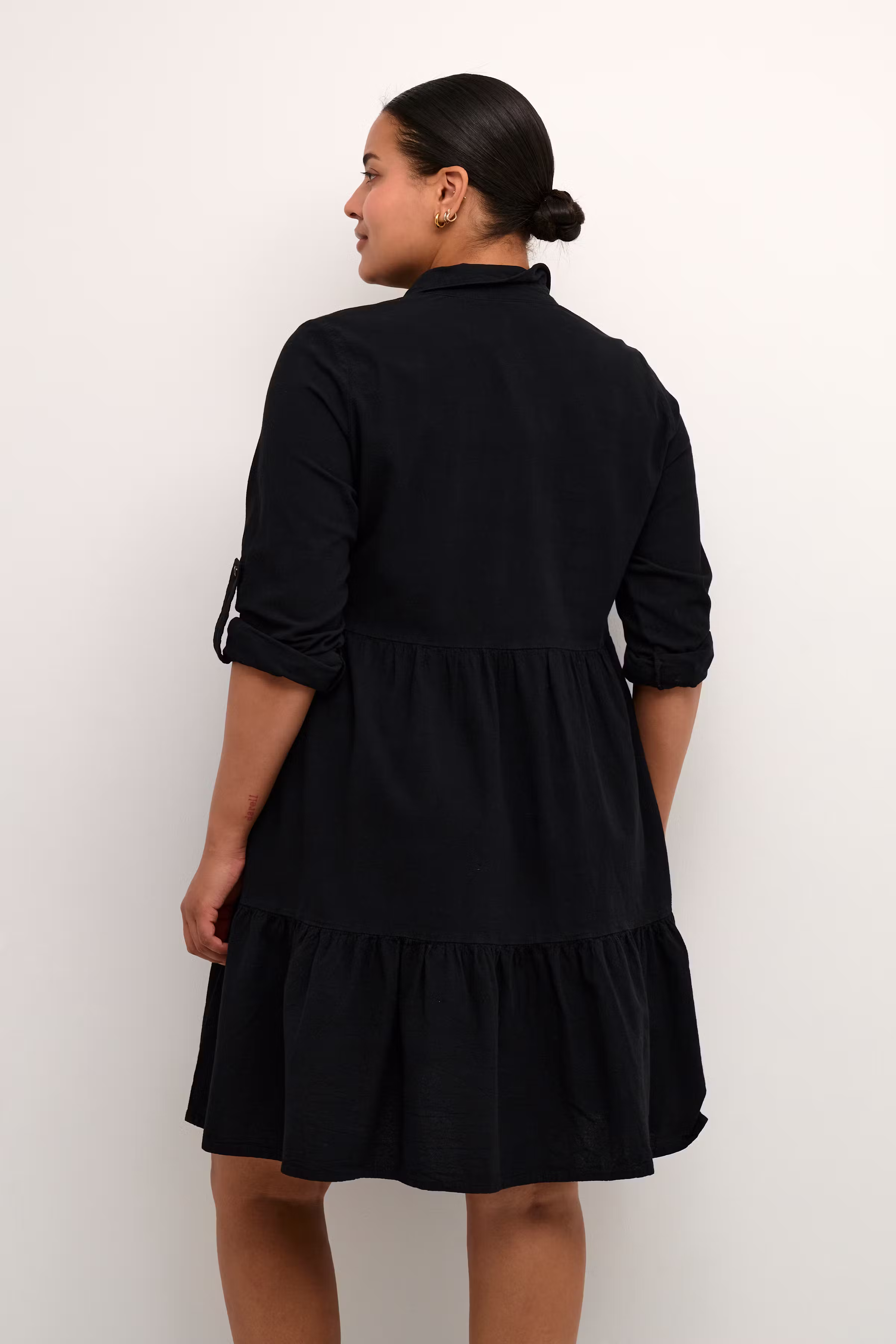 KCnana Dress LOOKBOOK BACK 10580928-100121