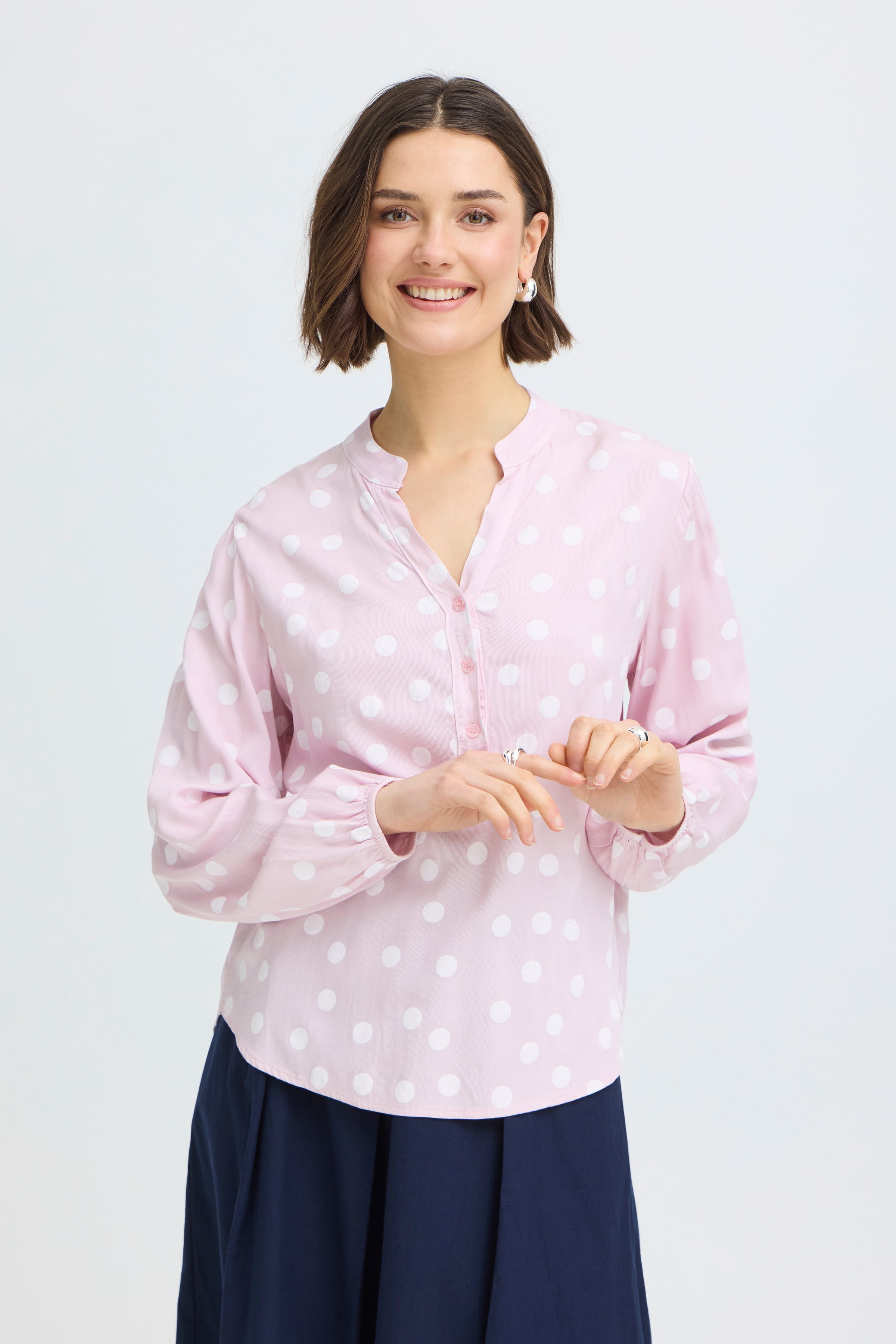 FRCARMEN Blouse LOOKBOOK FRONT 20618796-900015635