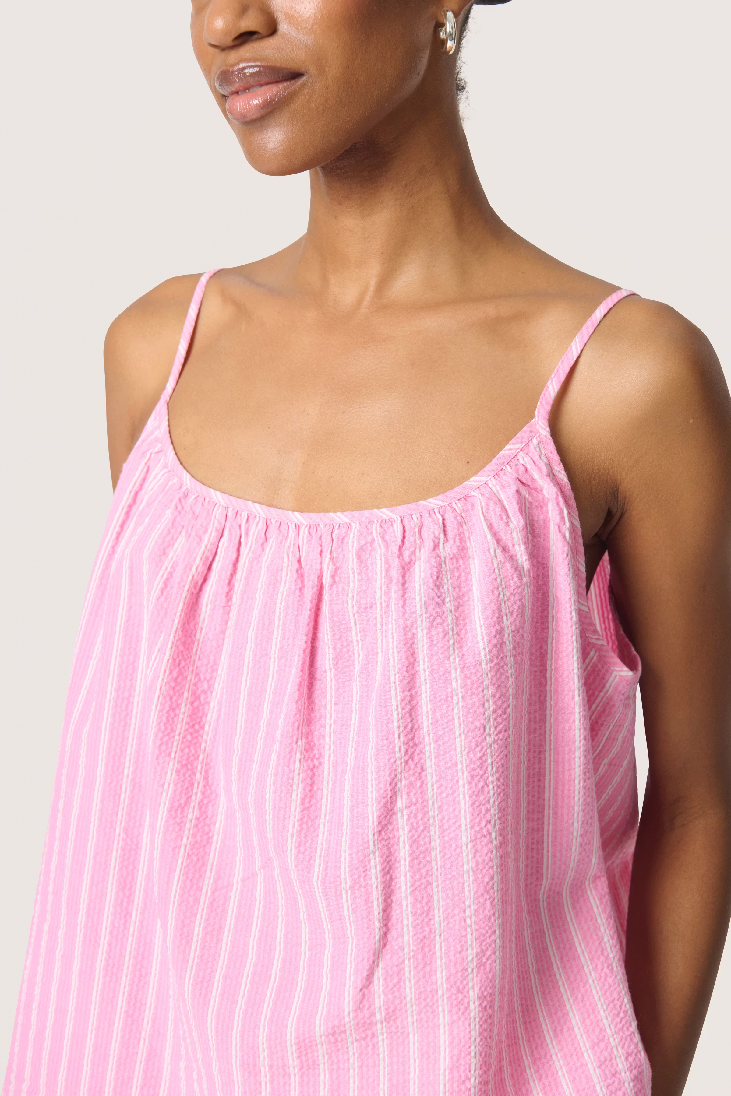 SLAnvitte Top LOOKBOOK DETAIL 30408474-304062