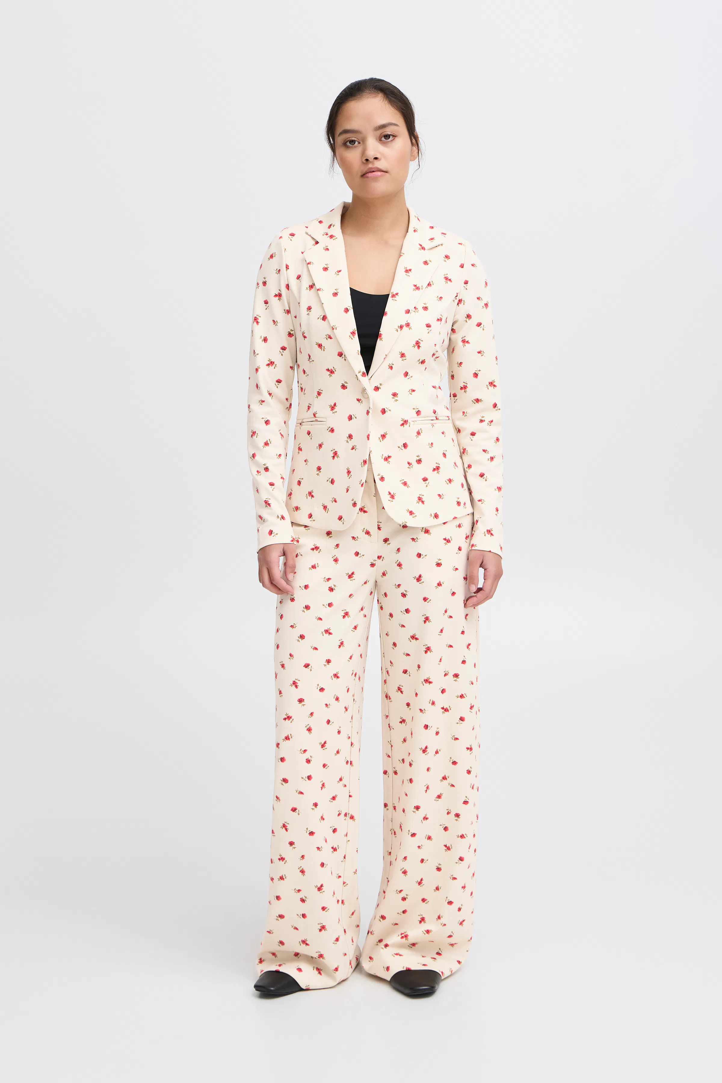 IHKATE Blazer LOOKBOOK FRONT 20123019-204434