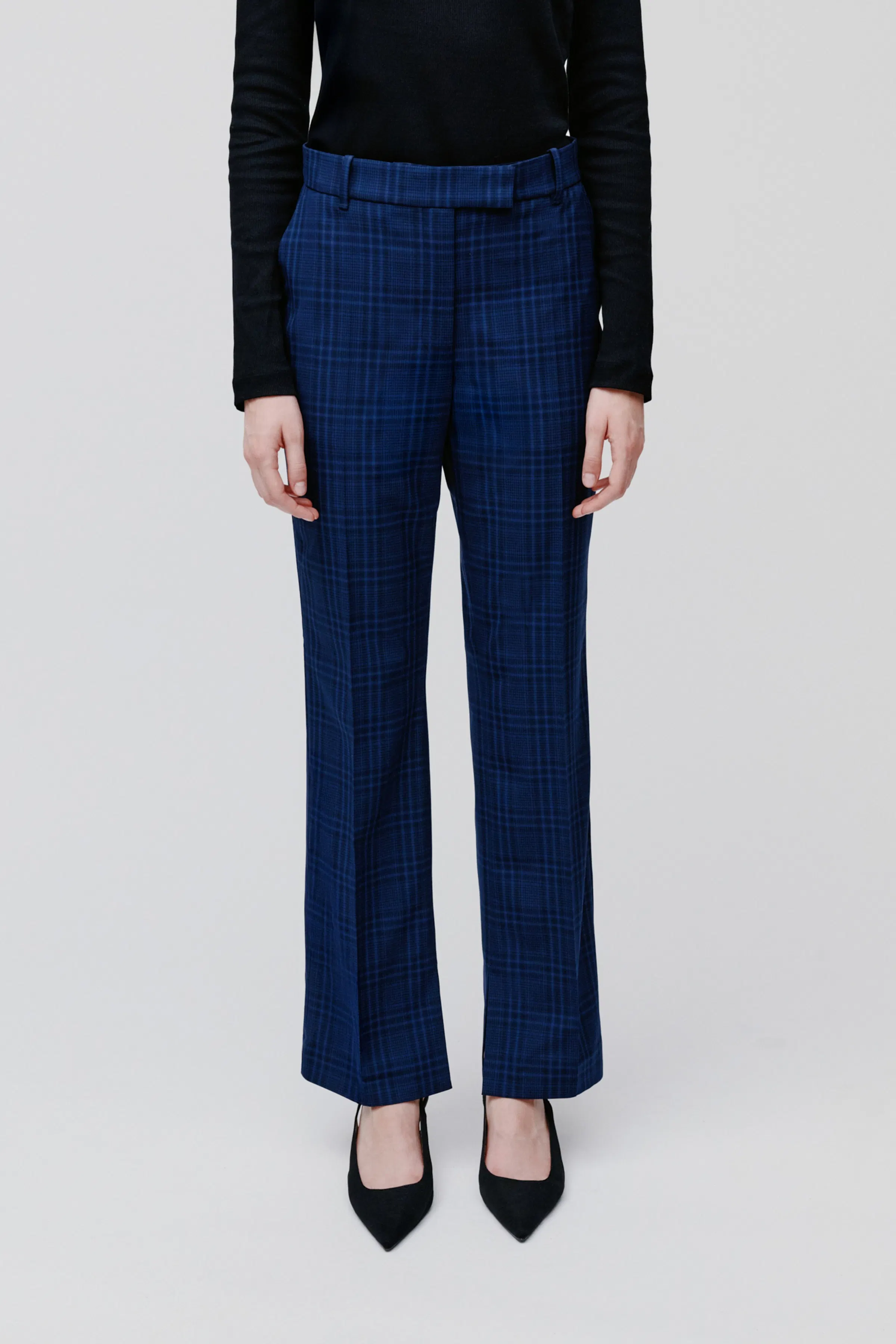 IOPOLINA Trousers LOOKBOOK FRONT 30600731-MC2157