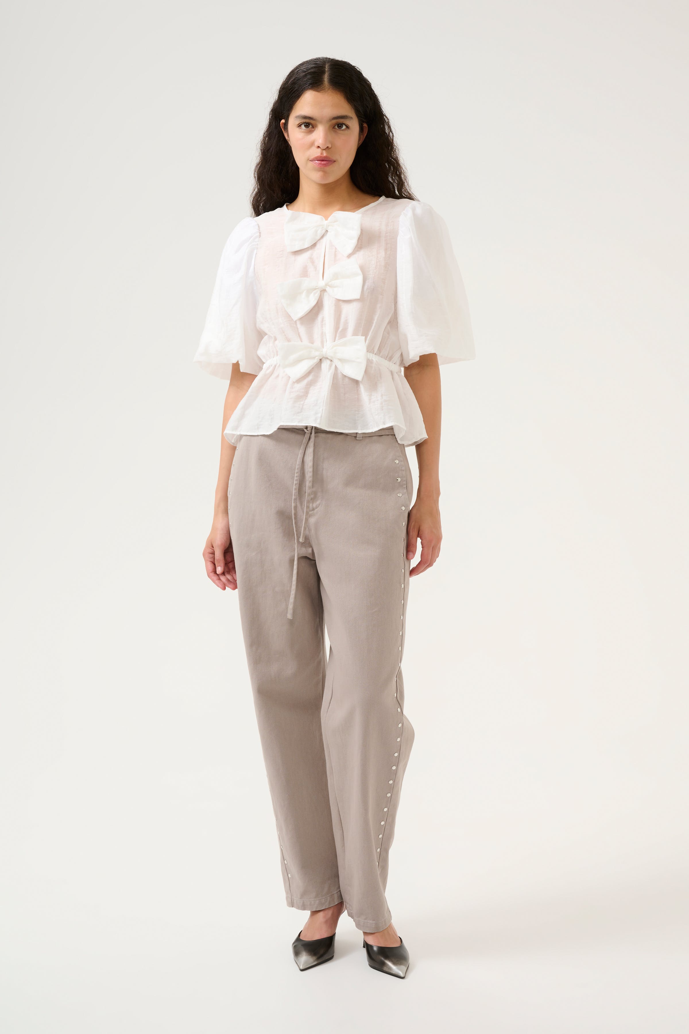 KBUmami Blus LOOKBOOK FRONT 10105401-110601