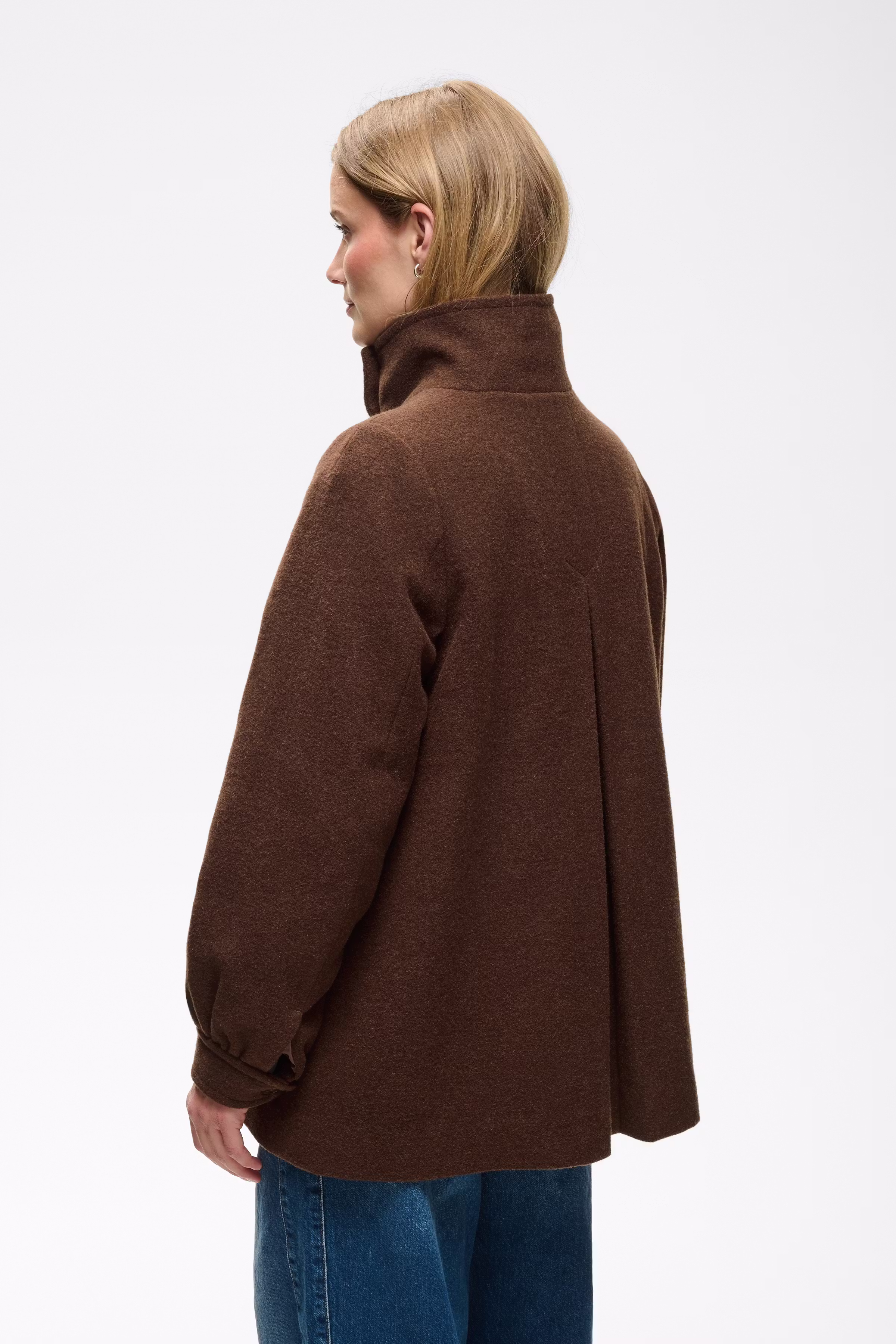 CeciliaPW Mantel LOOKBOOK BACK 30310639-1912231