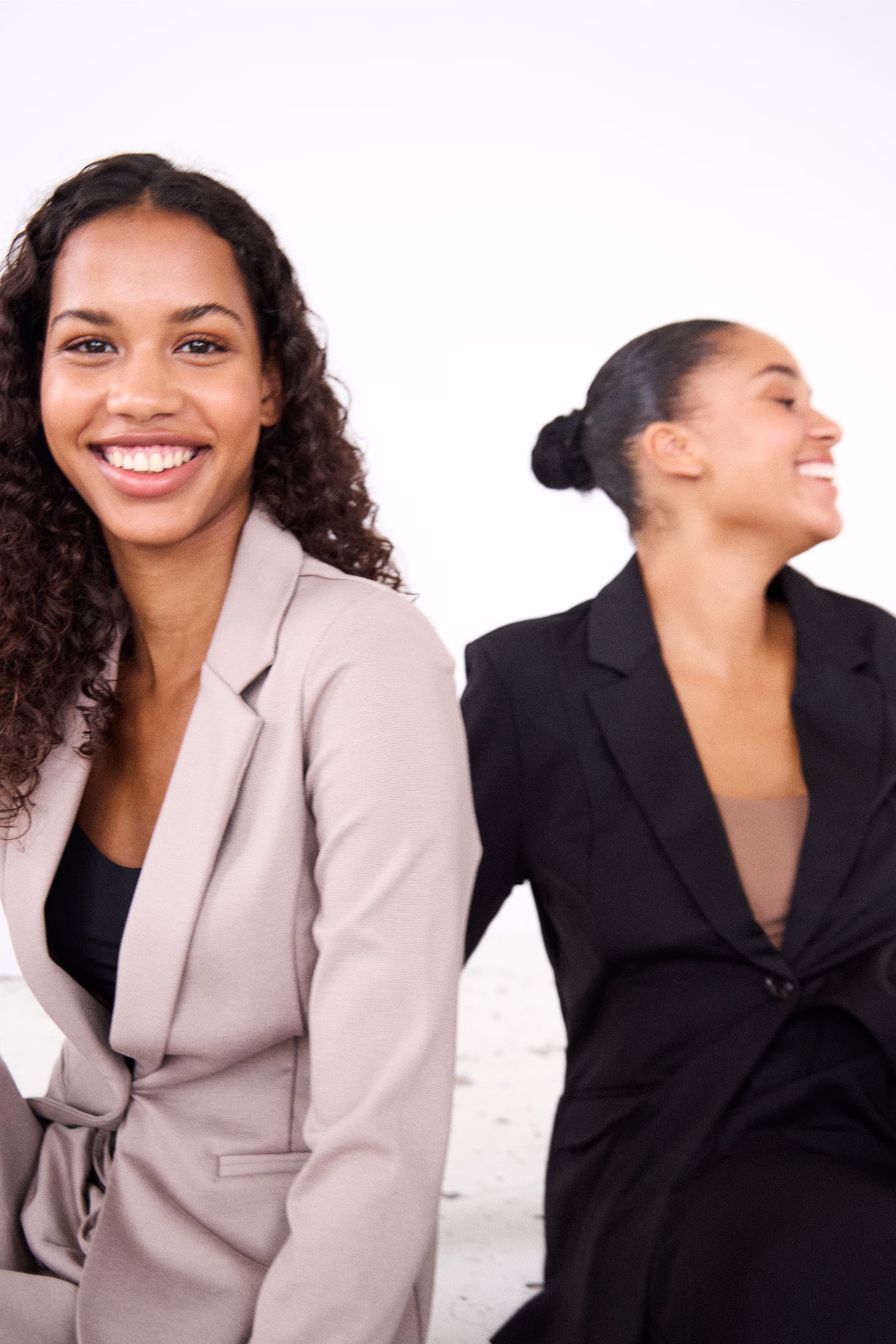 IHKATE LONG Blazer LOCATION NONE 20121368-194008