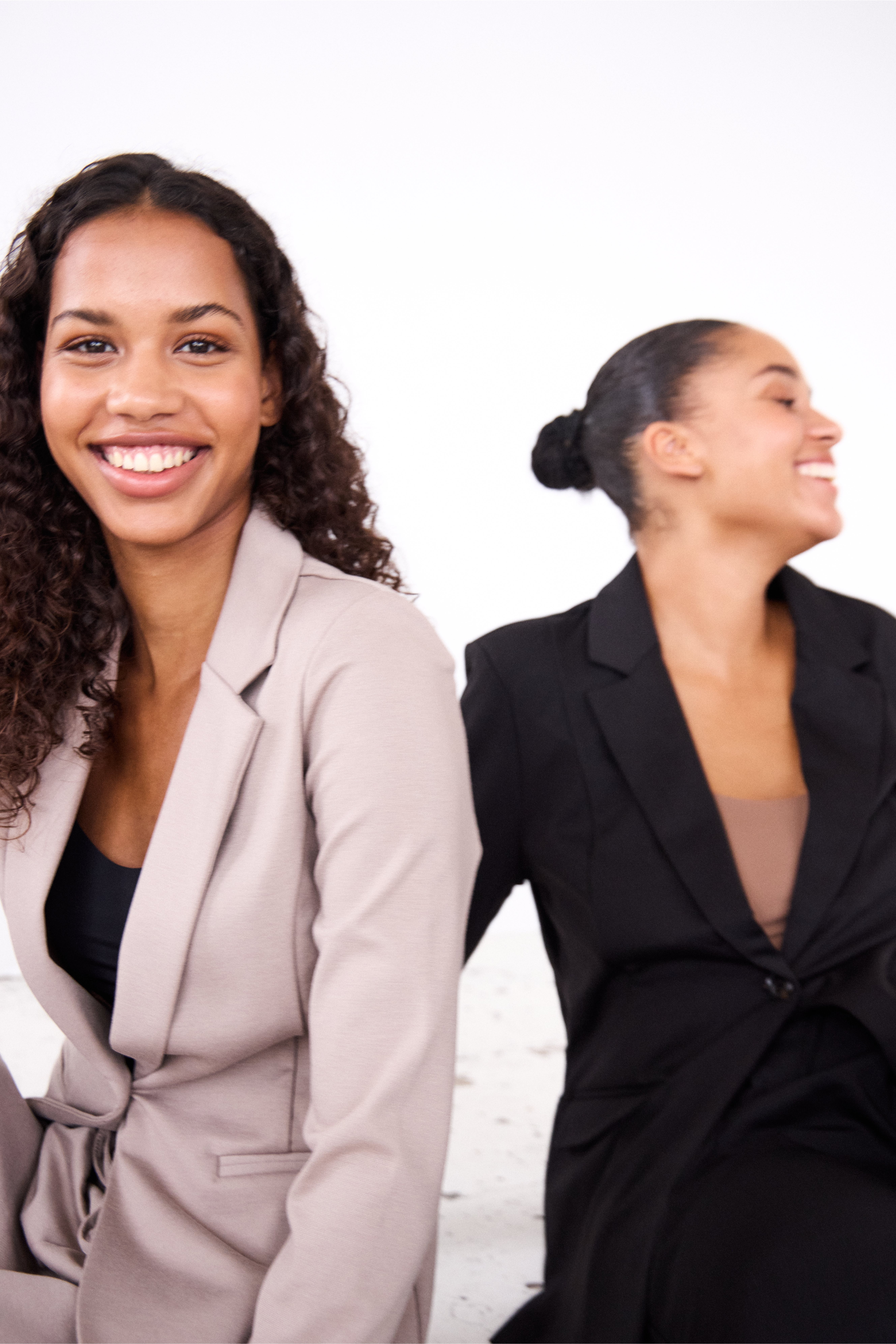 IHKATE LONG Blazer LOCATION NONE 20121368-194008