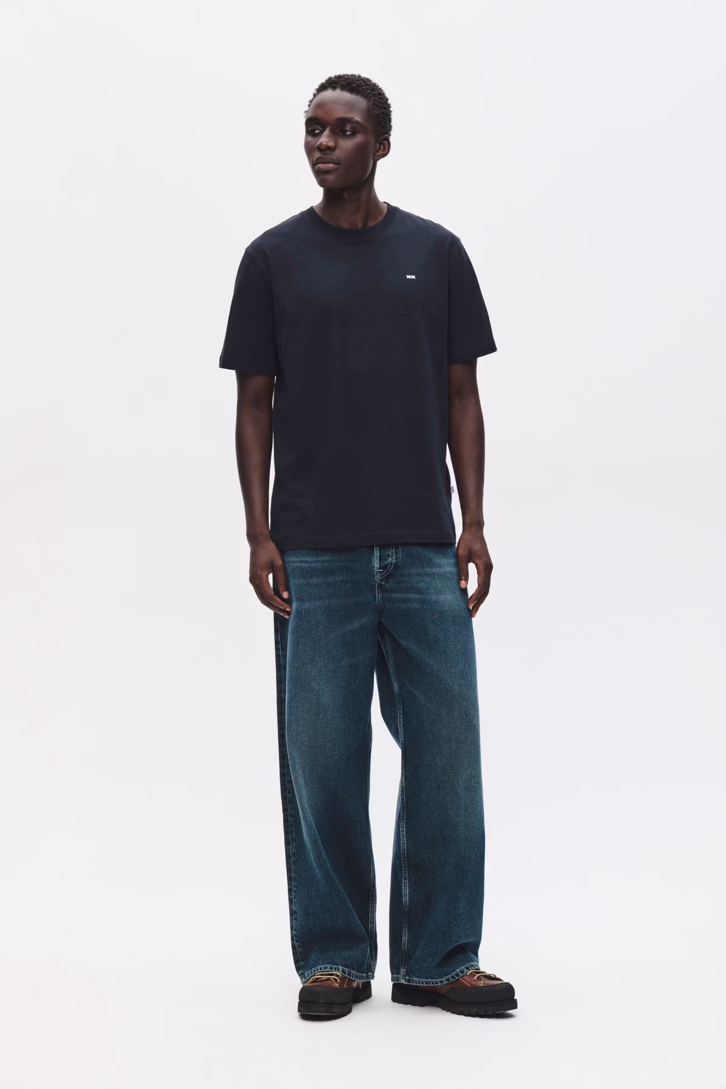 WWEssential Sami T-shirt LOOKBOOK FRONT 30250245-W7000