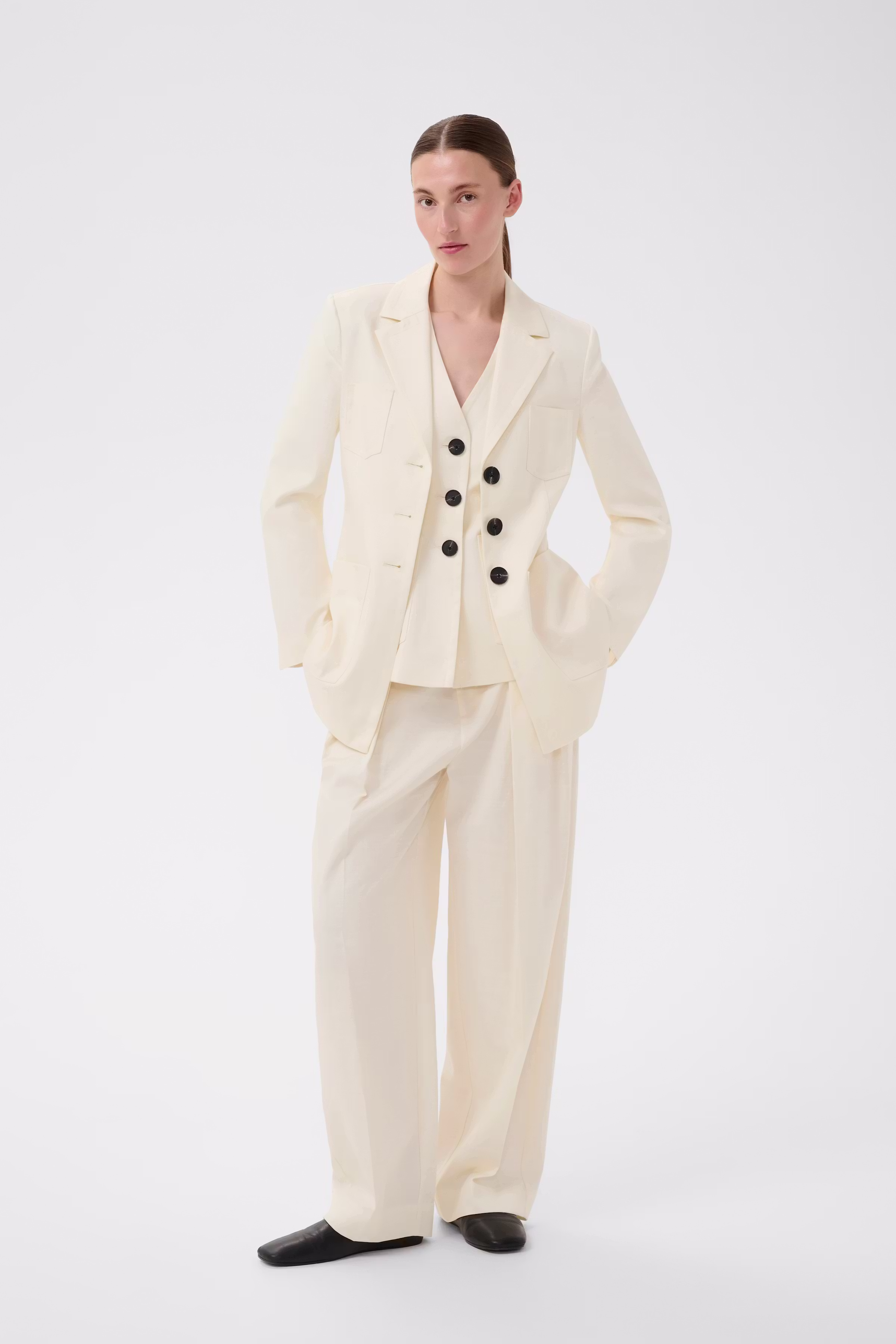 QUENTAIW Blazer LOOKBOOK FRONT 30112662-120601