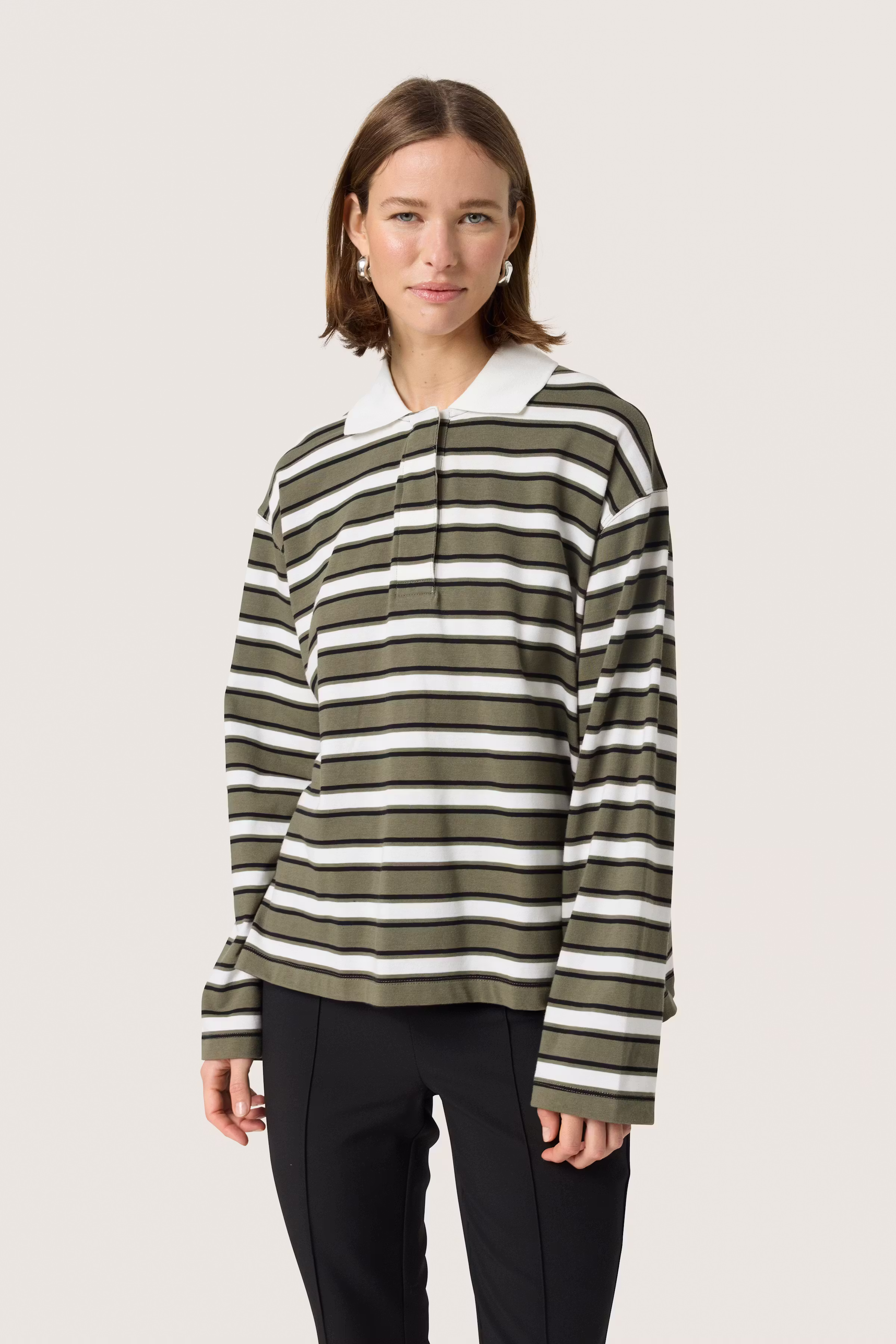 SLNeo Poloshirt LOOKBOOK FRONT 30408420-303936