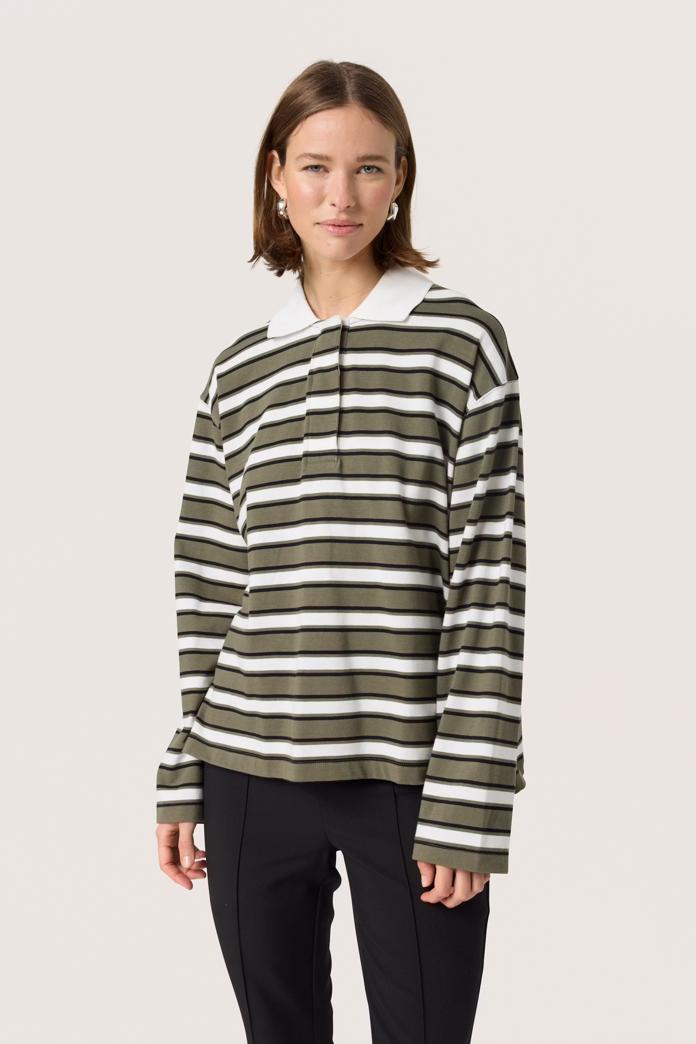 SLNeo Poloshirt LOOKBOOK FRONT 30408420-303936