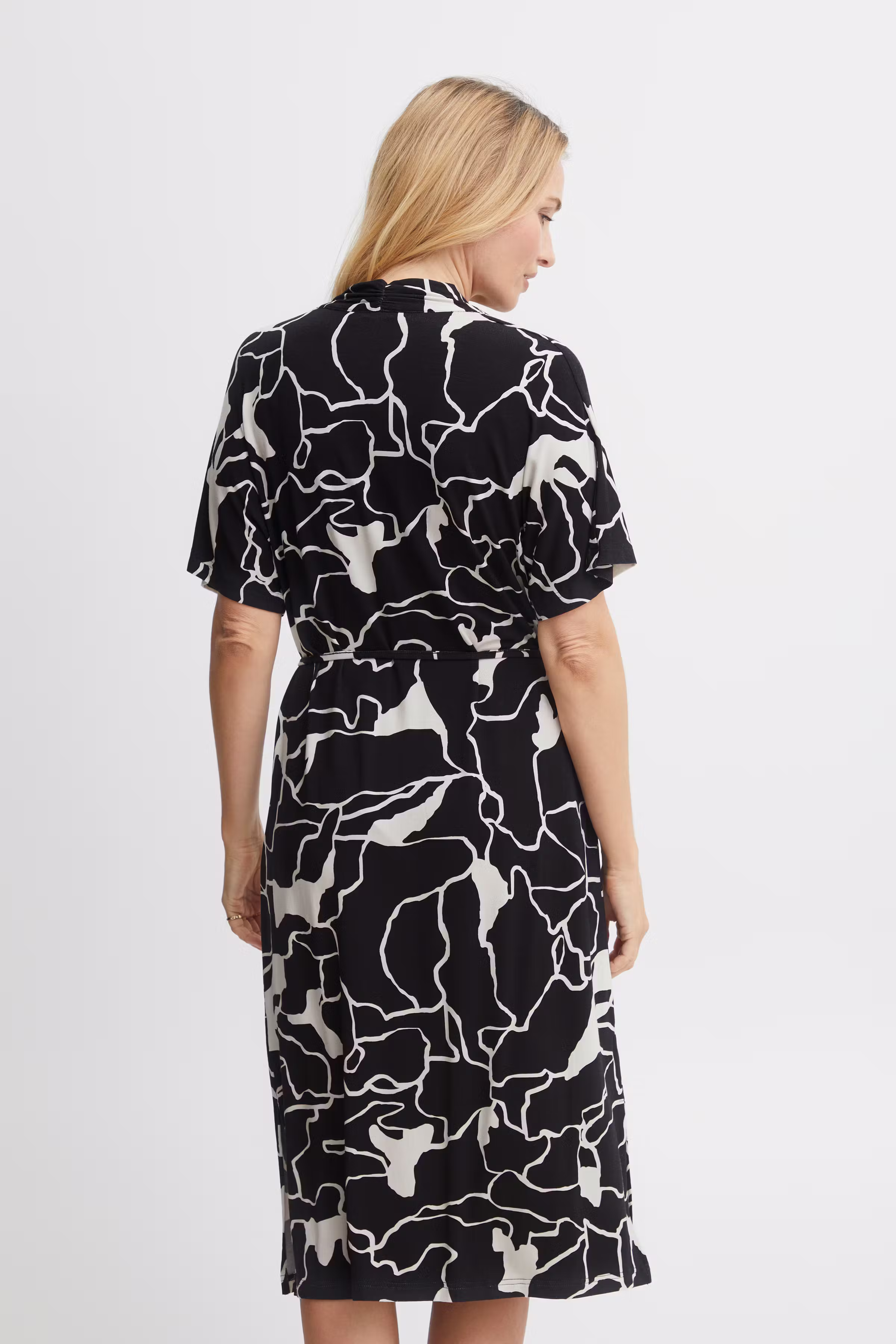 FRFEDOT Kjole LOOKBOOK BACK 20611925-200115