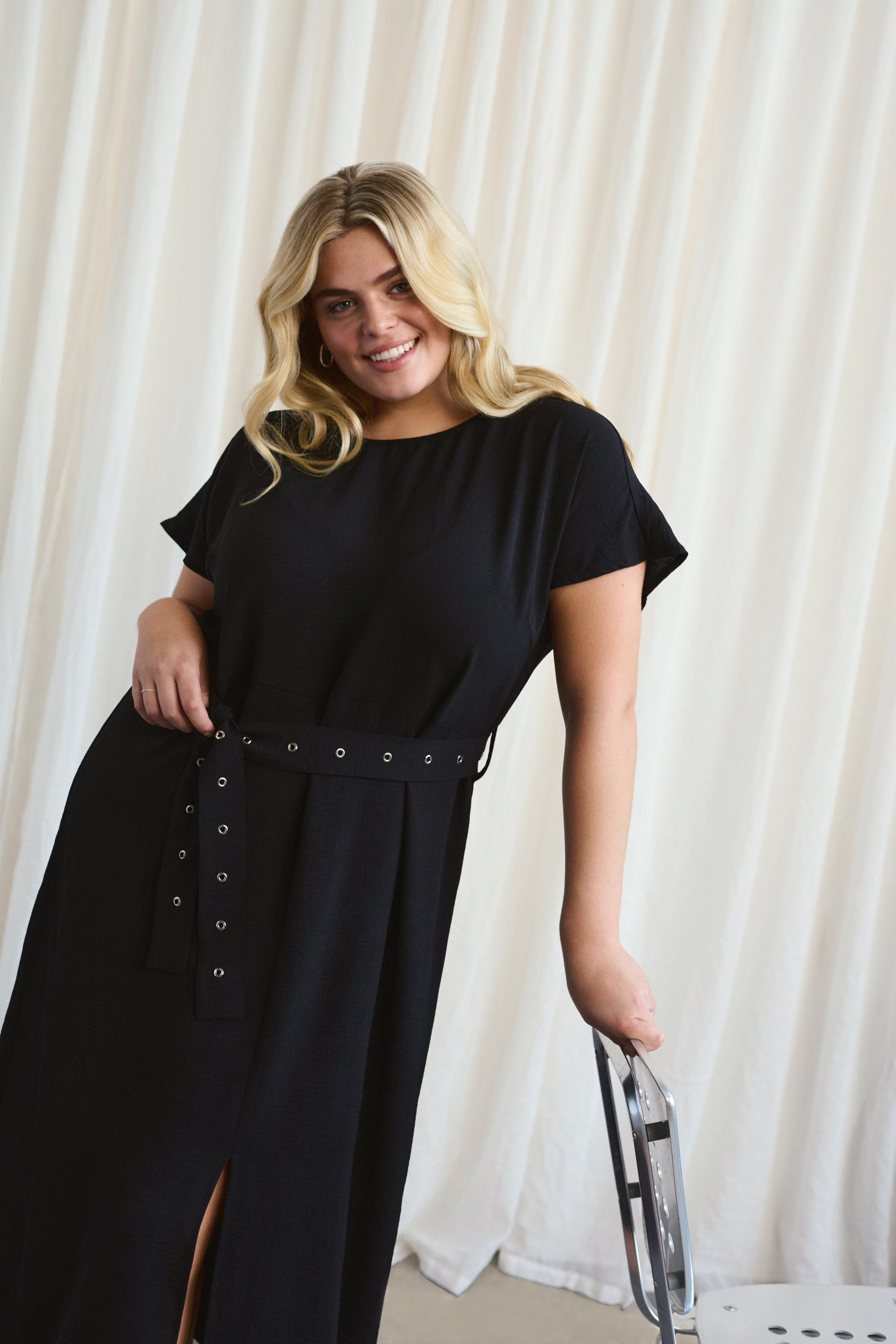 KCtenna Kleid LOCATION NONE 10583434-100121