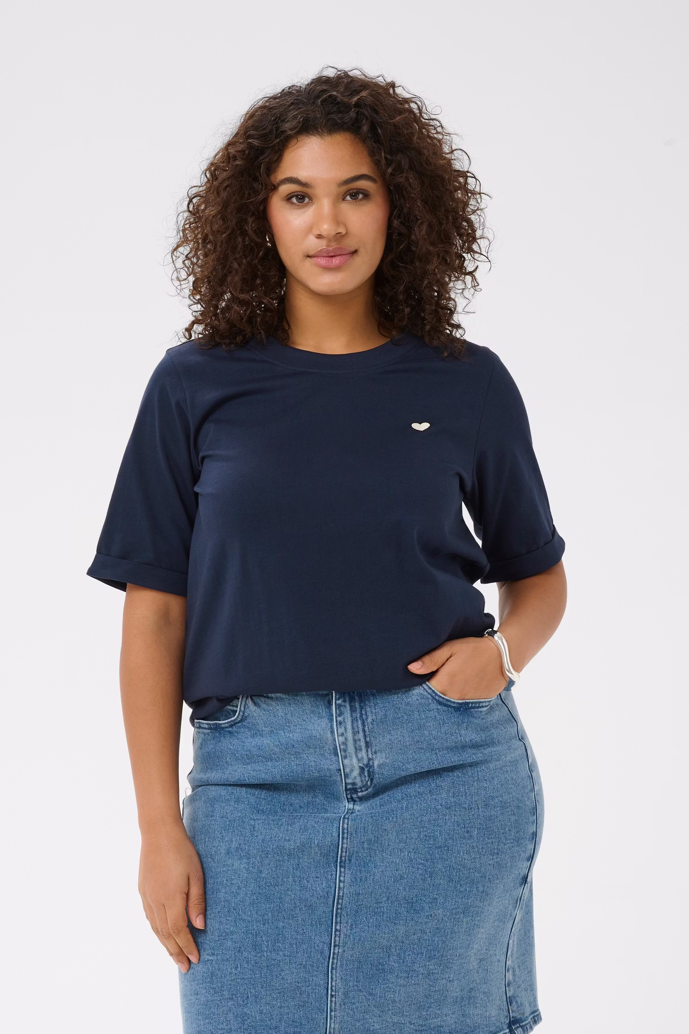 KCart T-shirt LOOKBOOK FRONT 10583546-109423