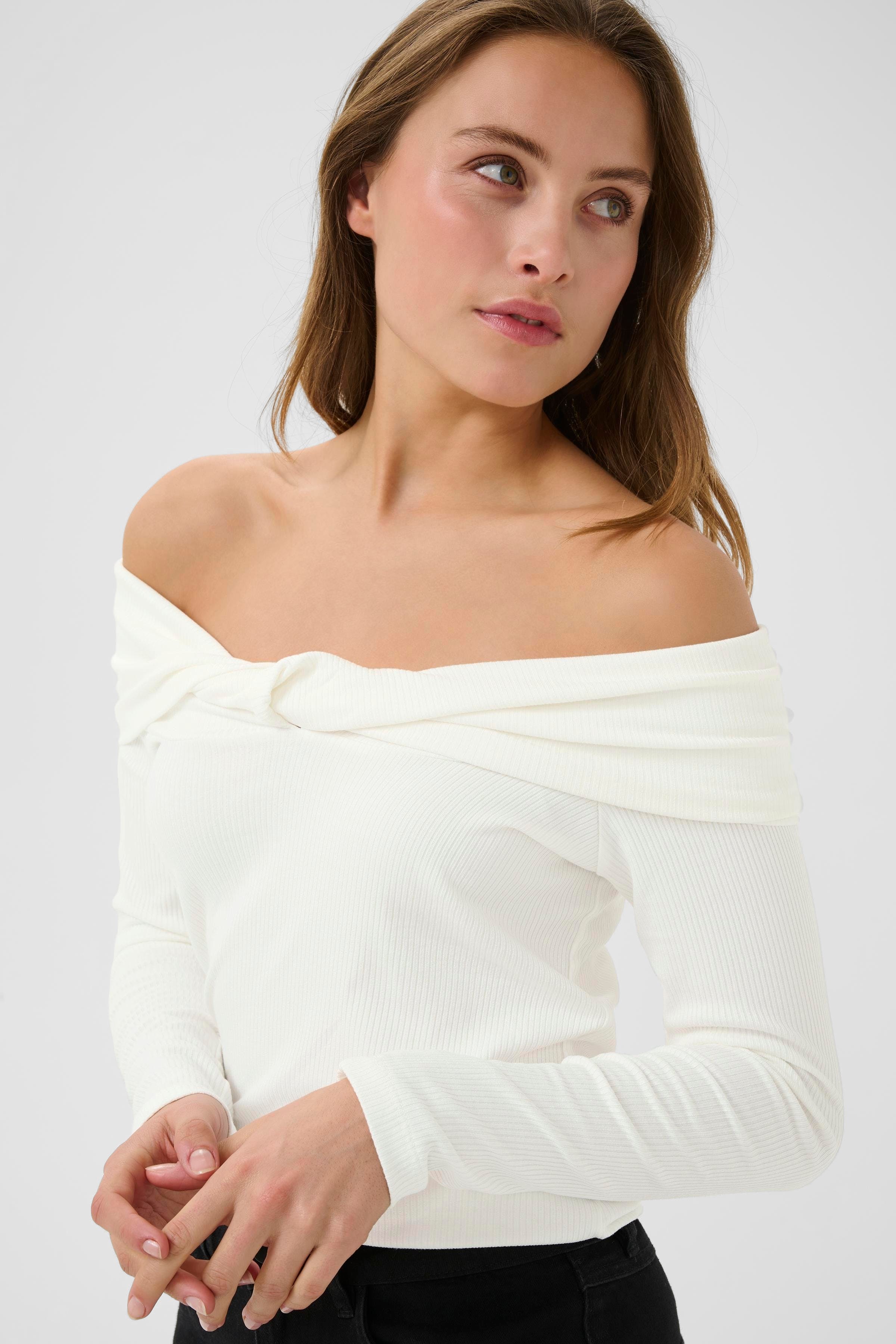 KAkayla T-shirt LOOKBOOK DETAIL 10509770-110602