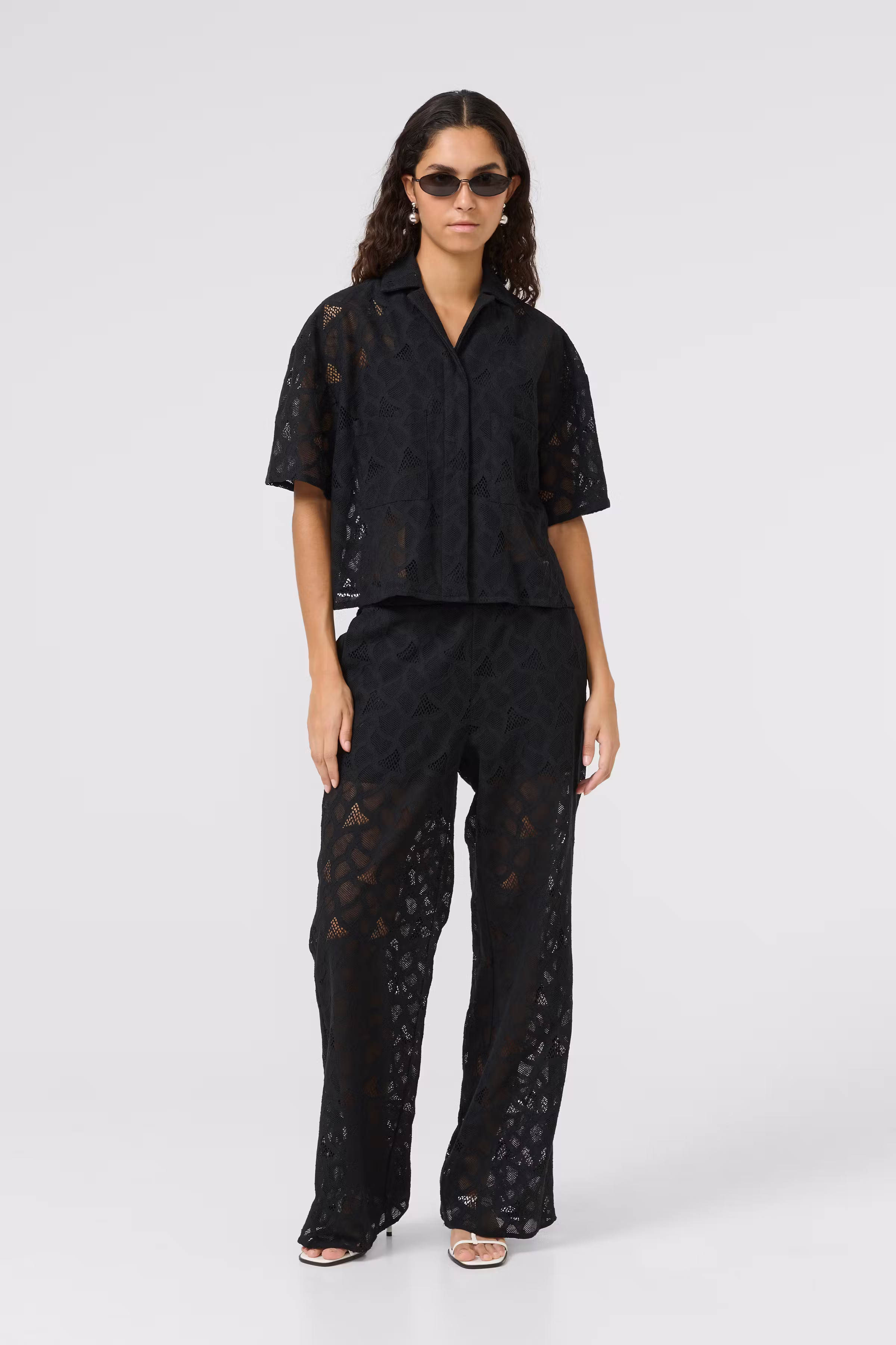 KBAudrey Lace shirt
 LOOKBOOK DETAIL 10105546-194008