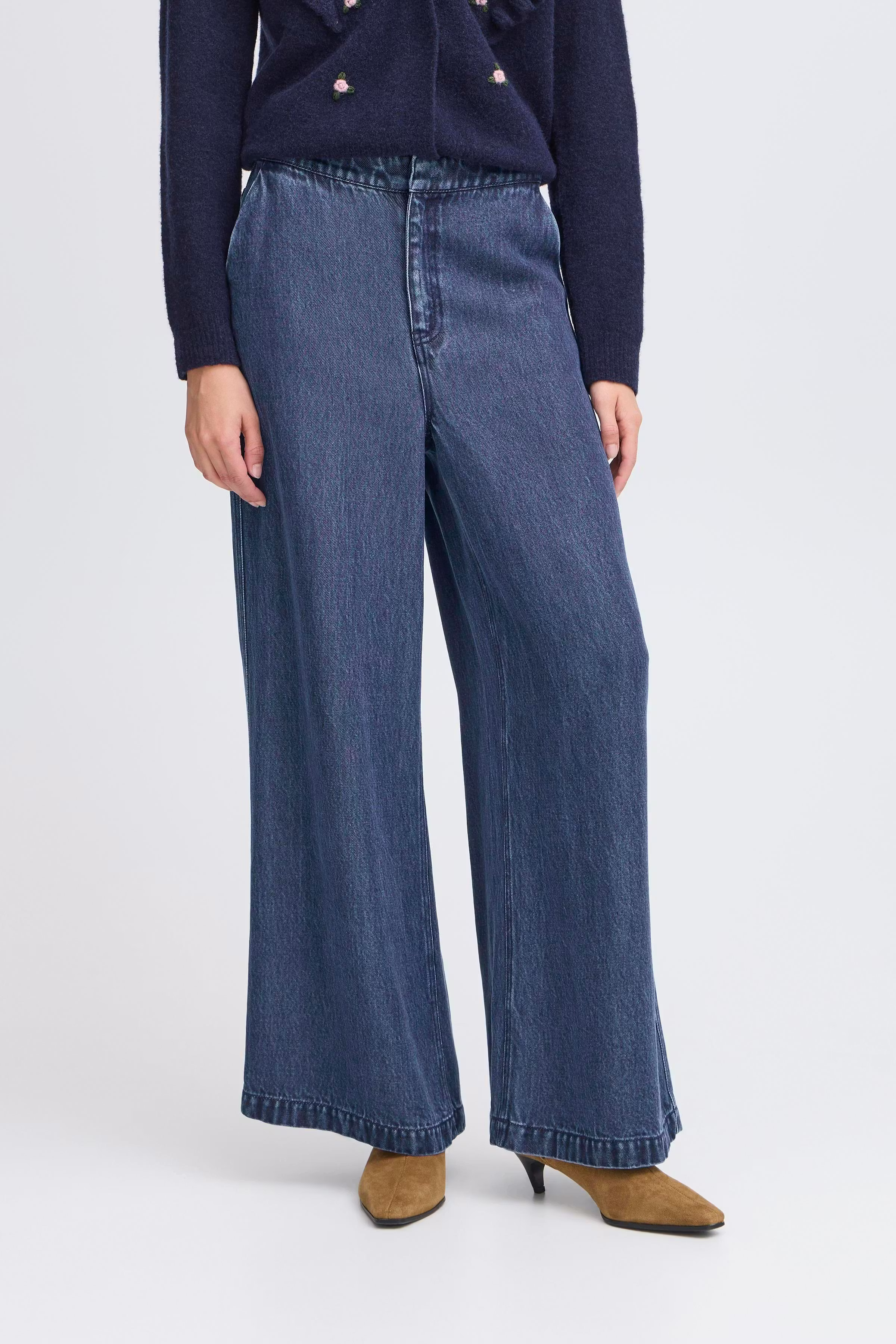 IRRISLE Jeans LOOKBOOK FRONT 20124323-202437