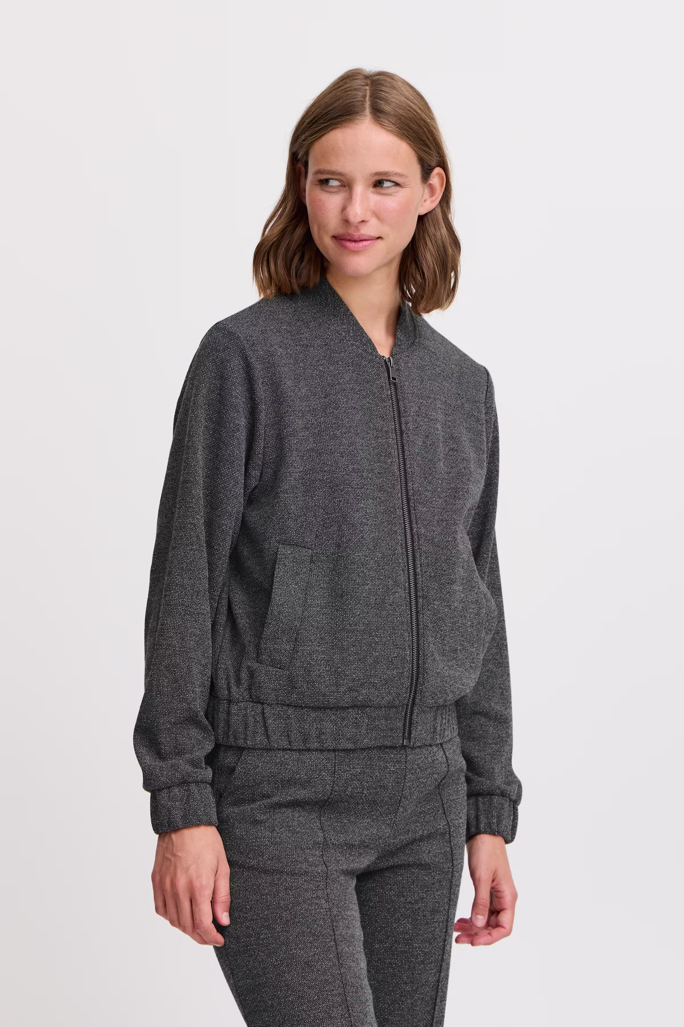 BYROWAN Cardigan LOOKBOOK FRONT 20815724-200452