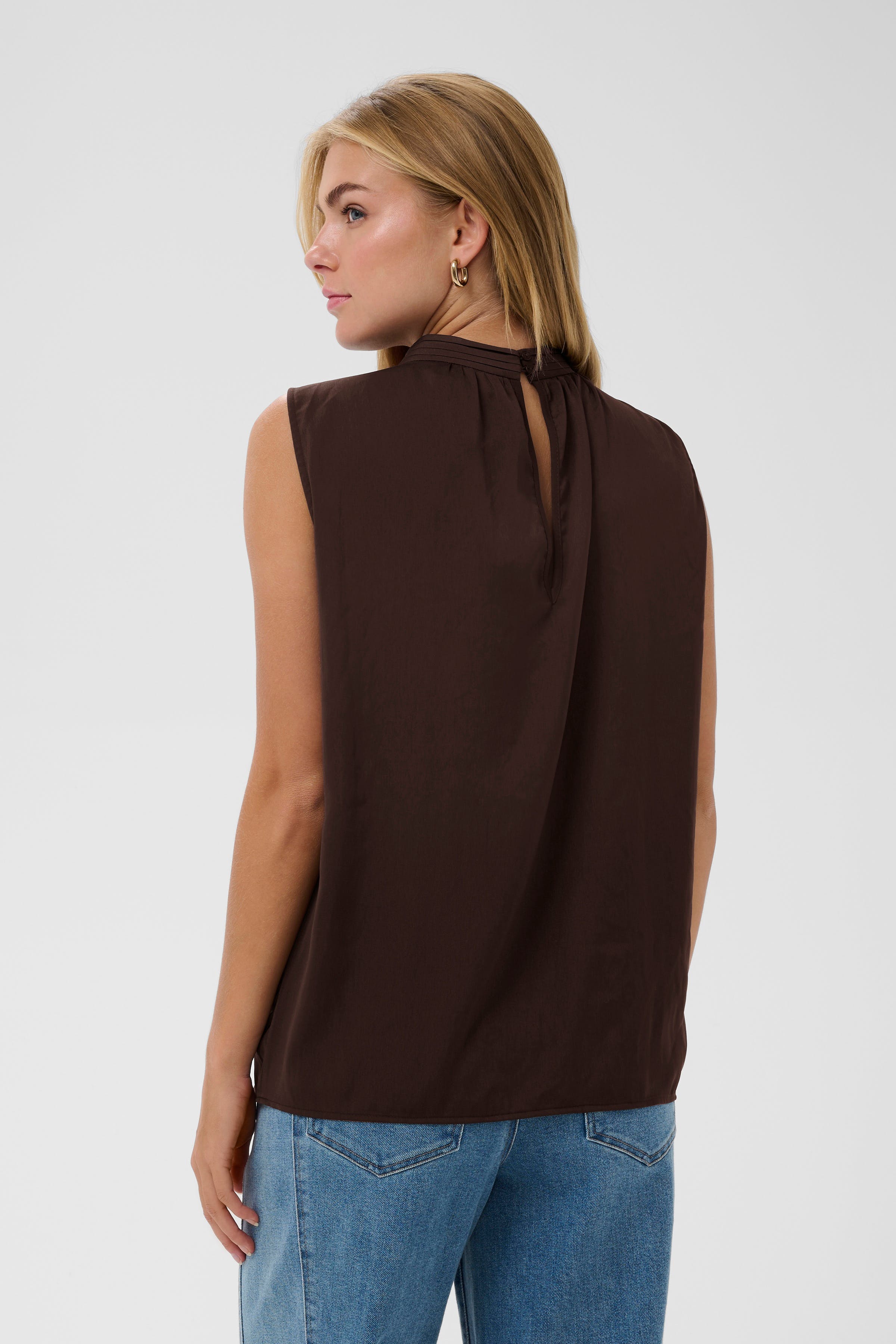 AileenSZ Blouse LOOKBOOK BACK 30500036-191106