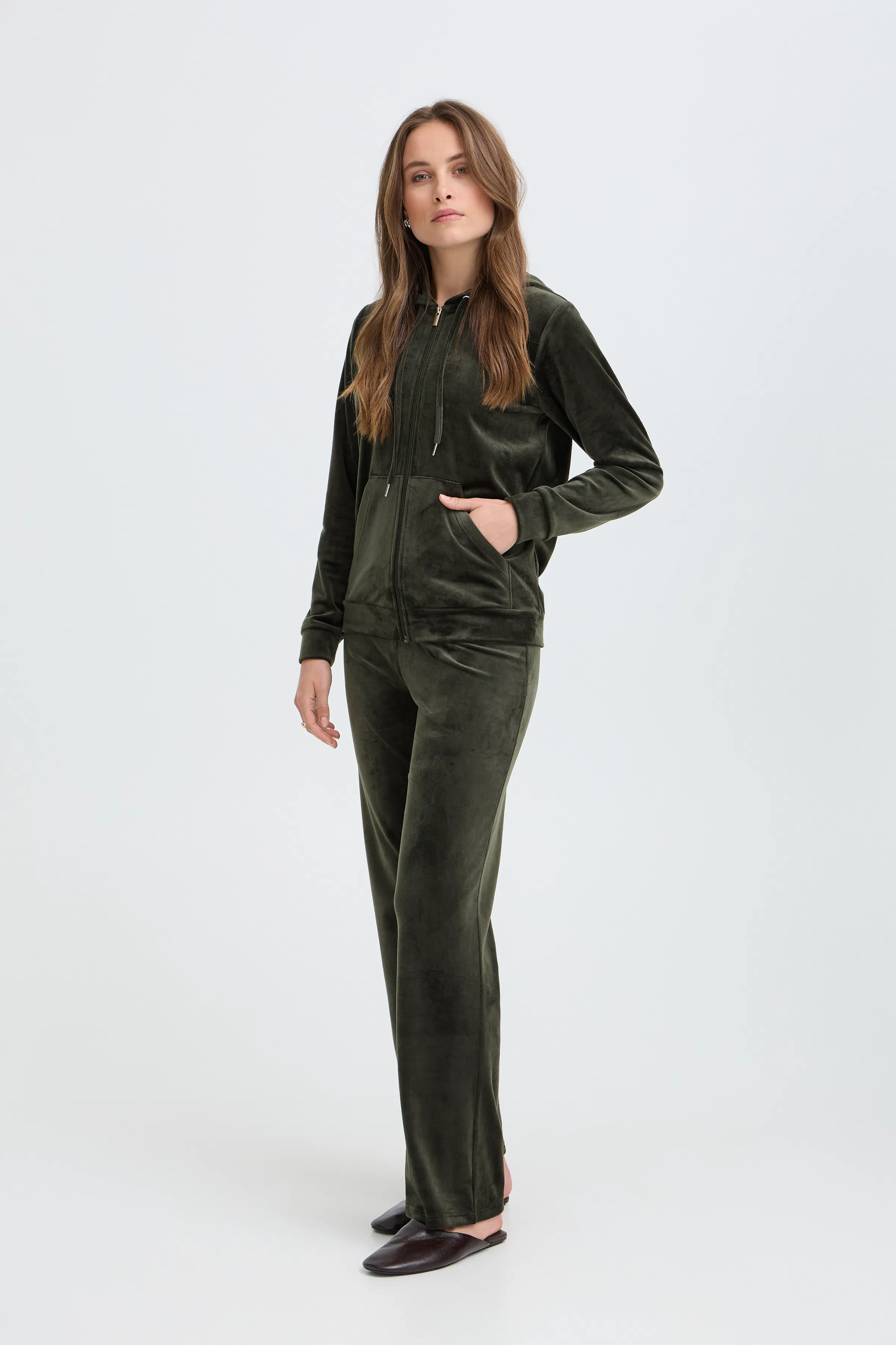 Velour sett LOOKBOOK FRONT 20810786-190509
