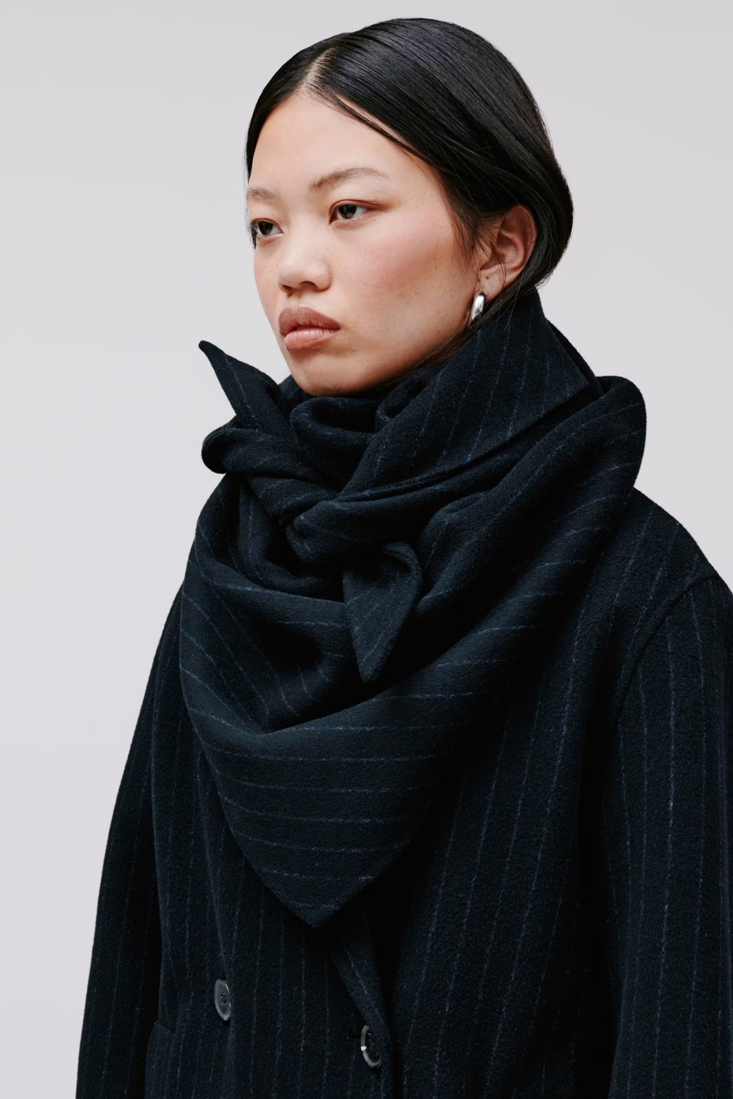 ARIANA SCHAL LOOKBOOK FRONT 30600715-MC2163