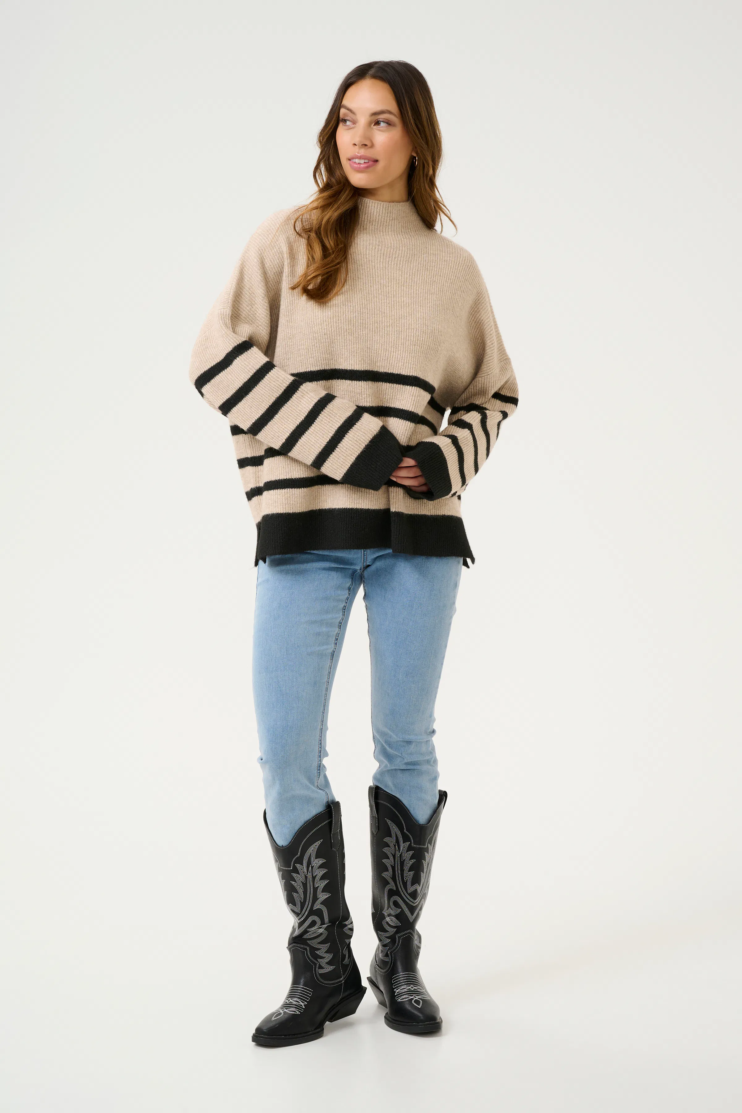 CRStari Pullover LOOKBOOK FRONT 10613522-106700