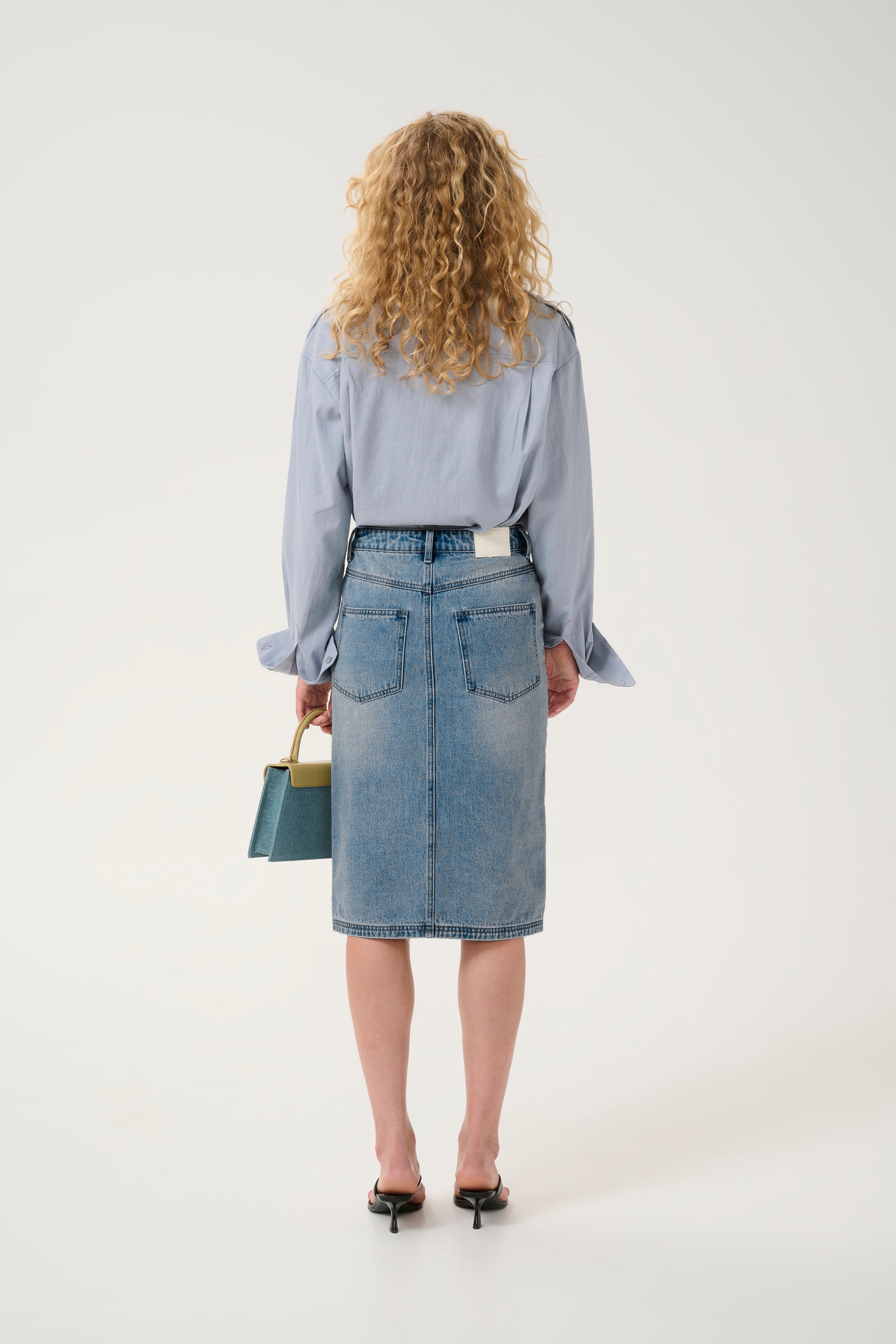 GZlayza Rock LOOKBOOK BACK 10909944-107264