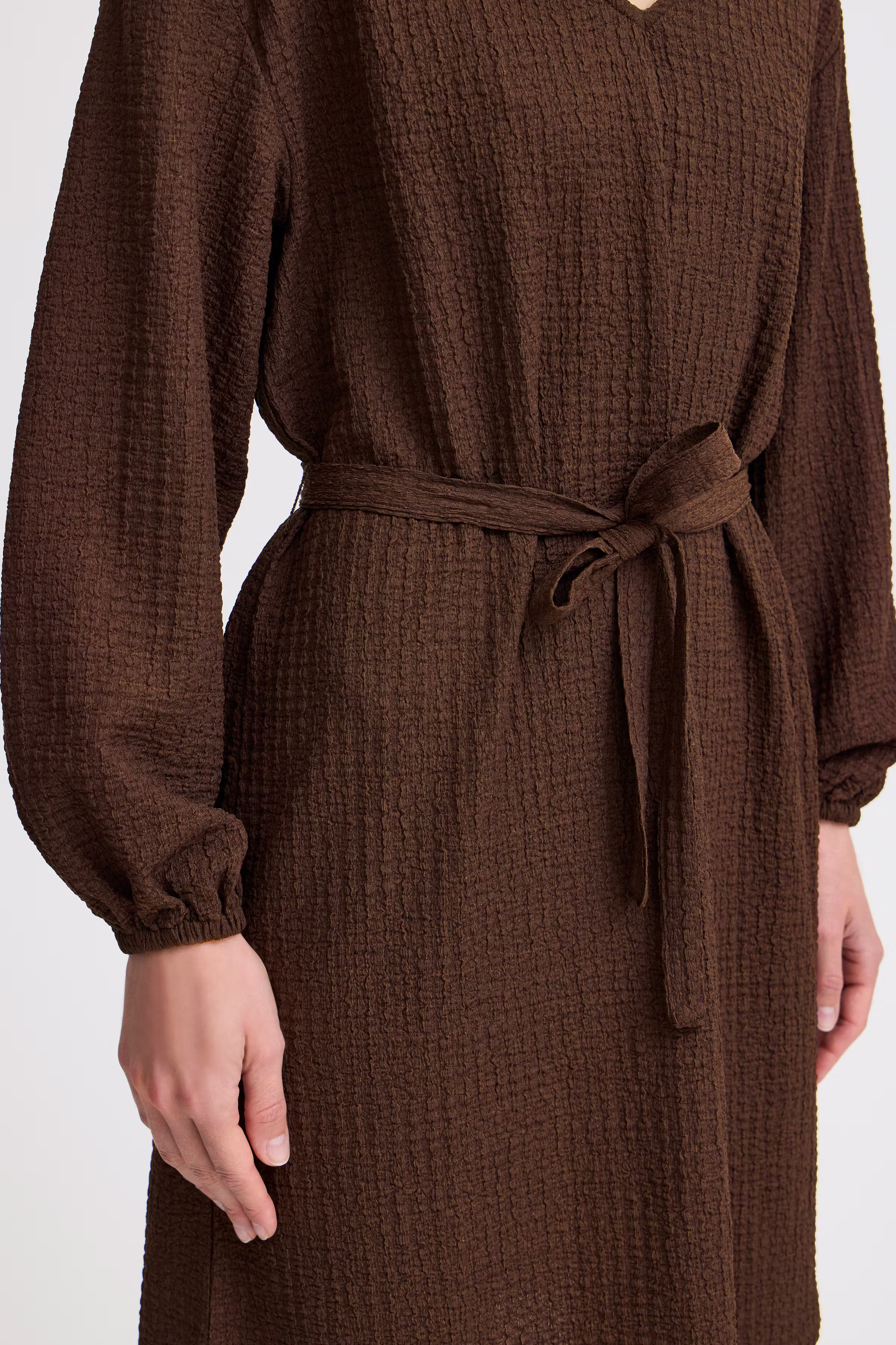 BYPERILLA Jurk LOOKBOOK DETAIL 20815481-191016