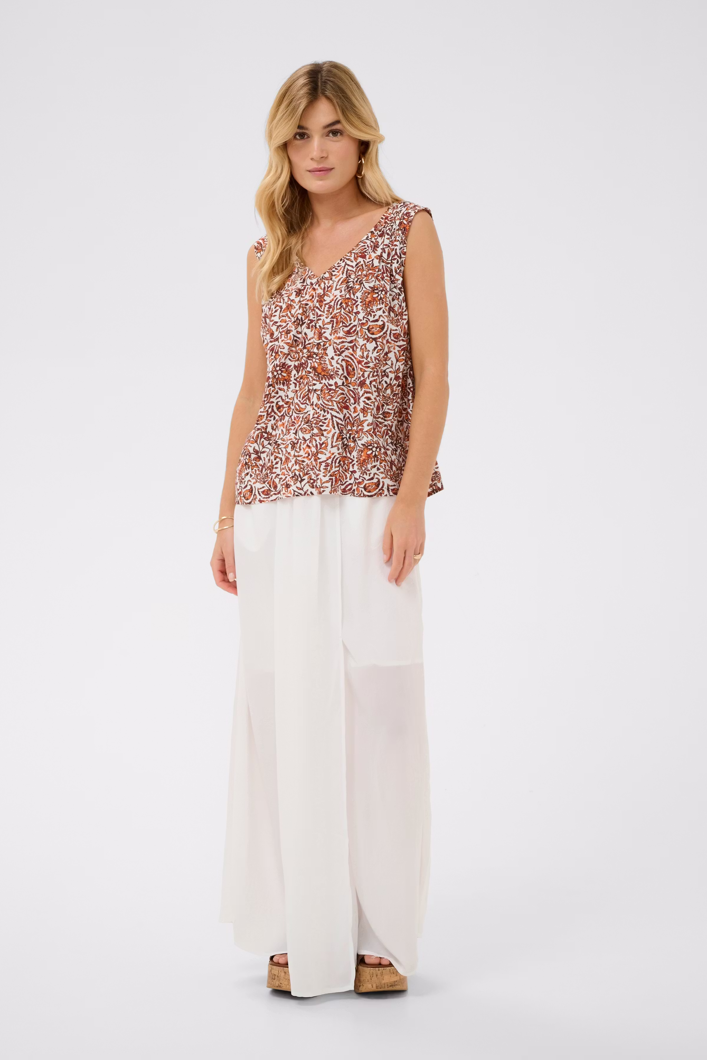 CRTiah Blouse LOOKBOOK FRONT 10614986-109351