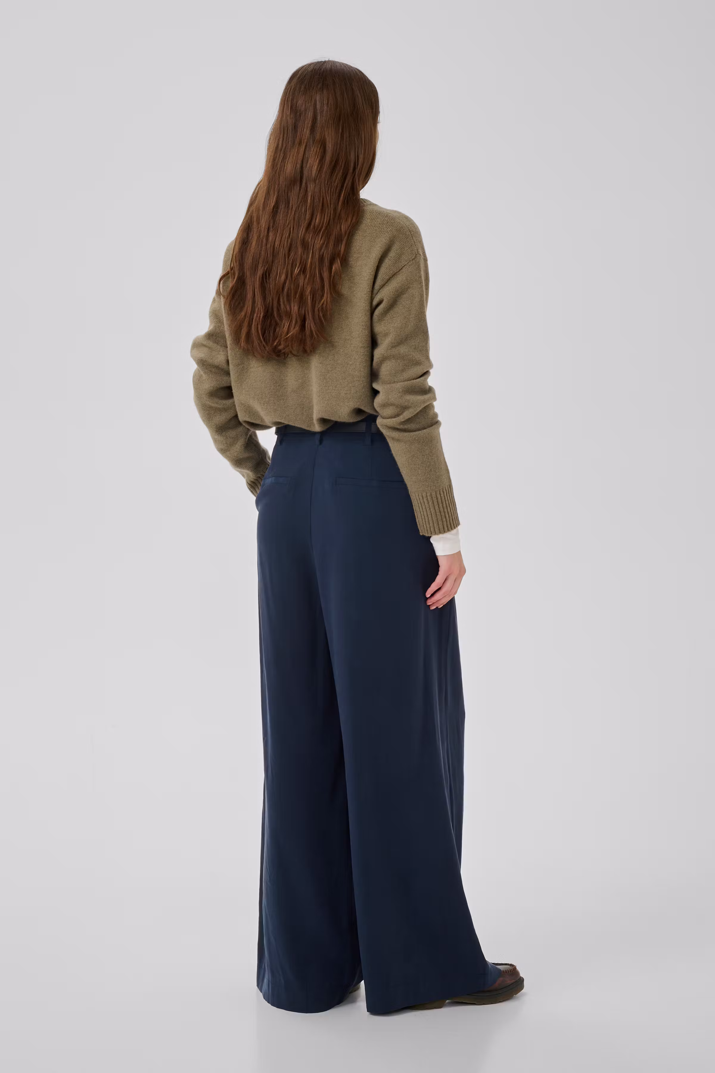 MWHuxi Cardigan LOOKBOOK BACK 10705425-180820