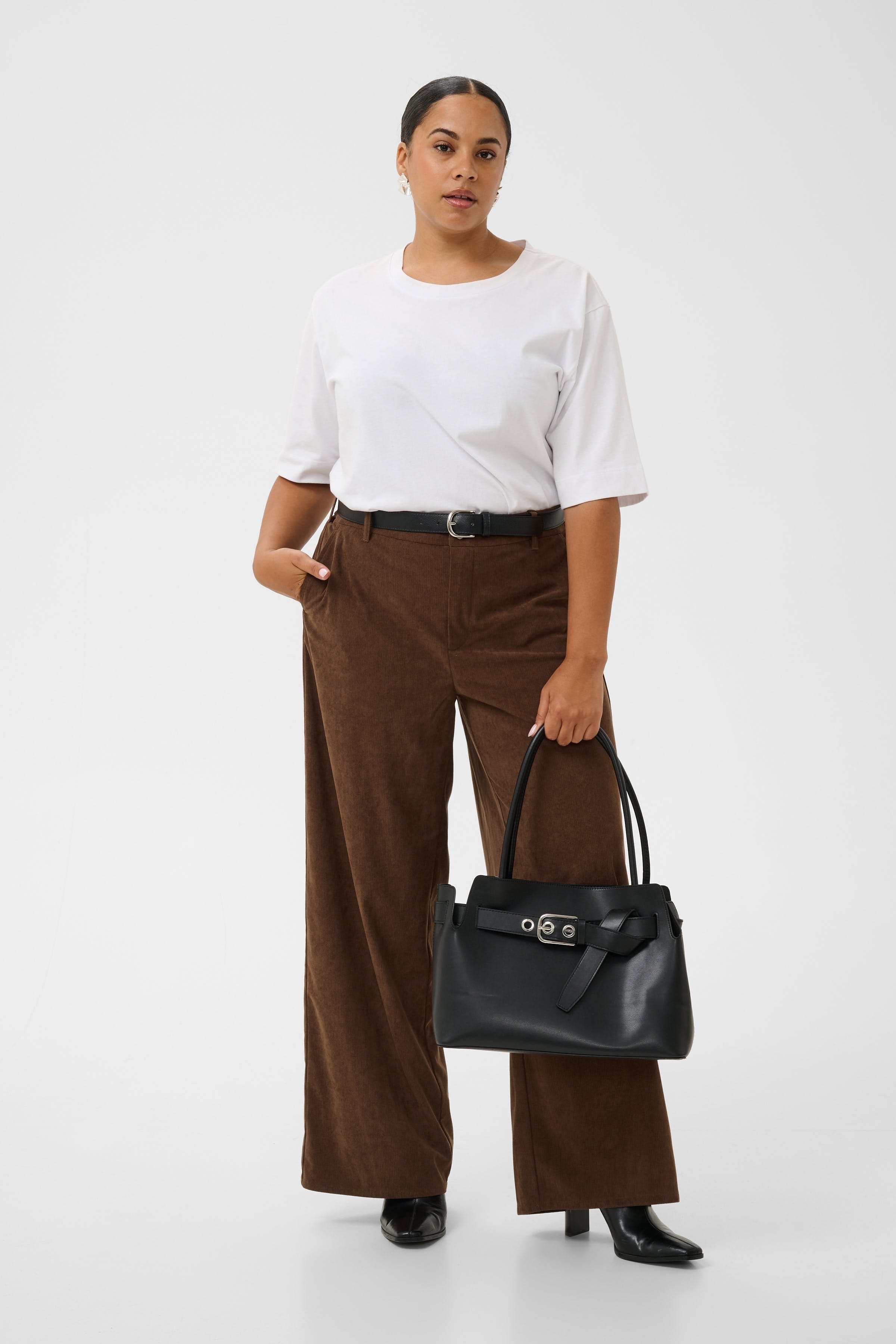 KCfreja Byxor LOOKBOOK FRONT 10584918-1000724