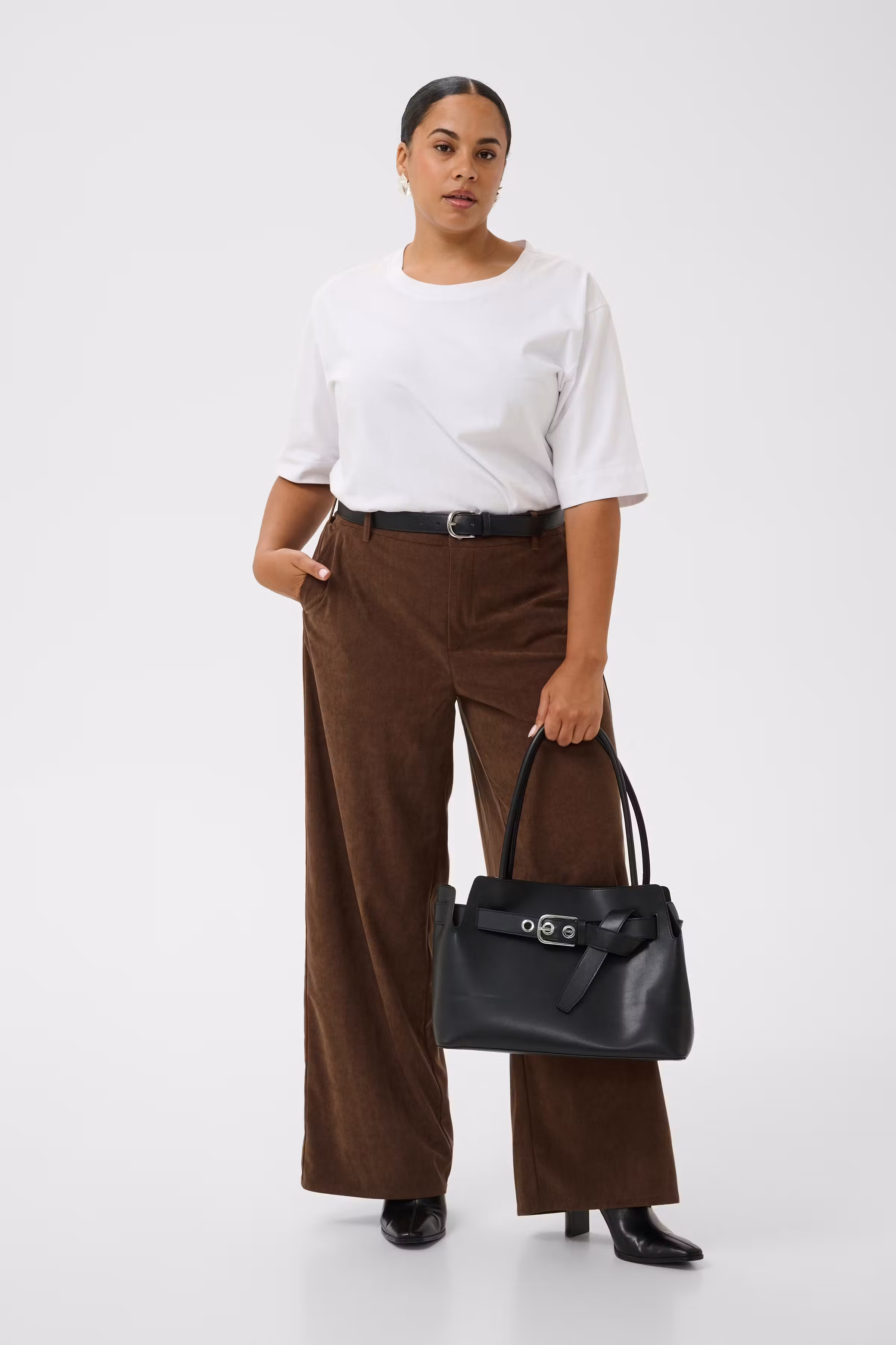 KCfreja Byxor LOOKBOOK FRONT 10584918-1000724