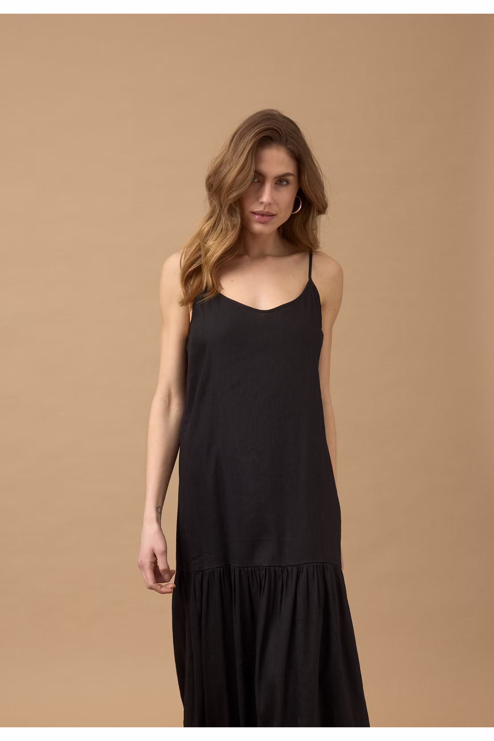 PZLUCA Kjole LOCATION NONE 50210433-193911